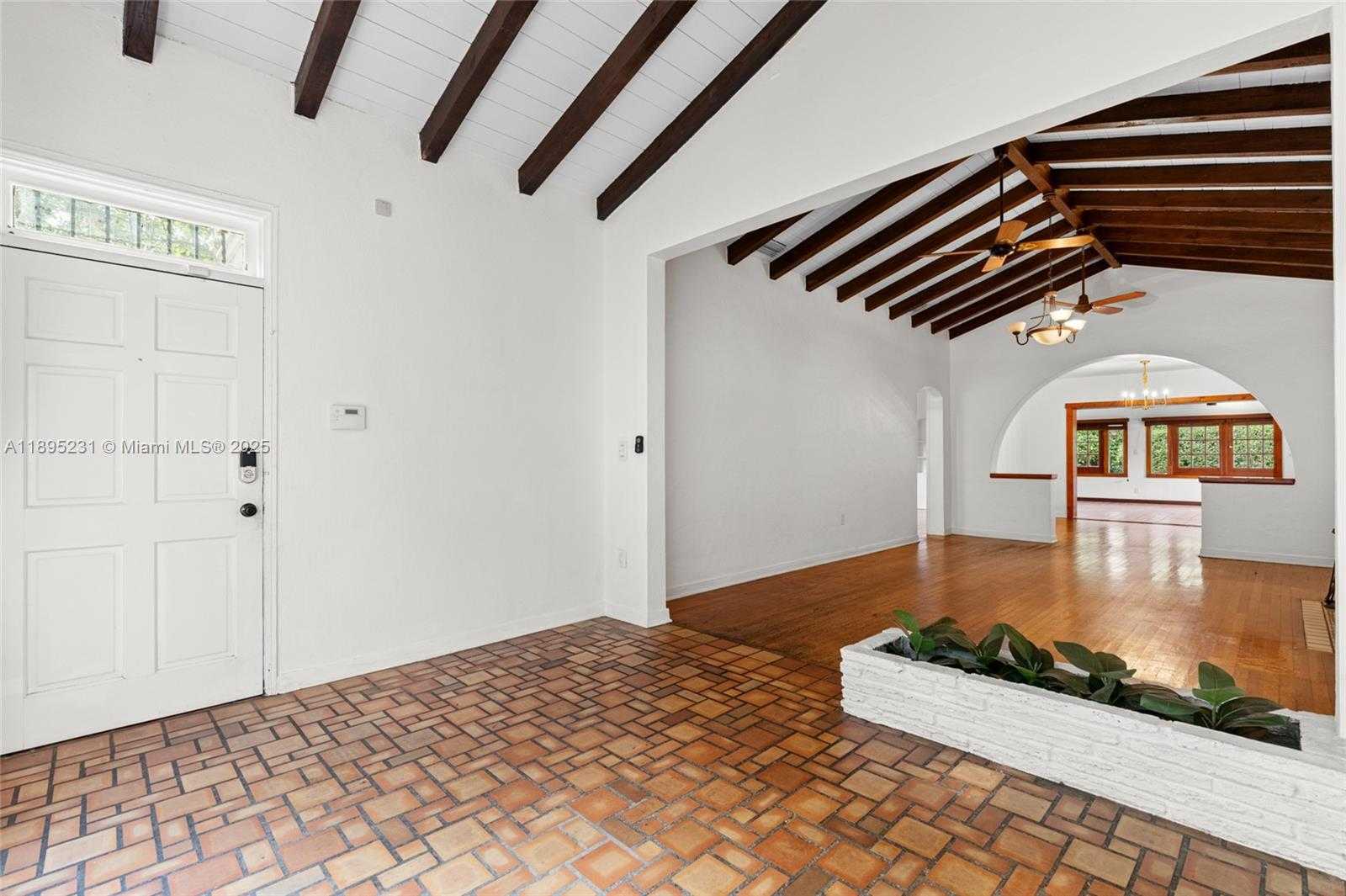 Small Image of 9212 NORTH EAST 10TH AVE, Miami Shores Number 6