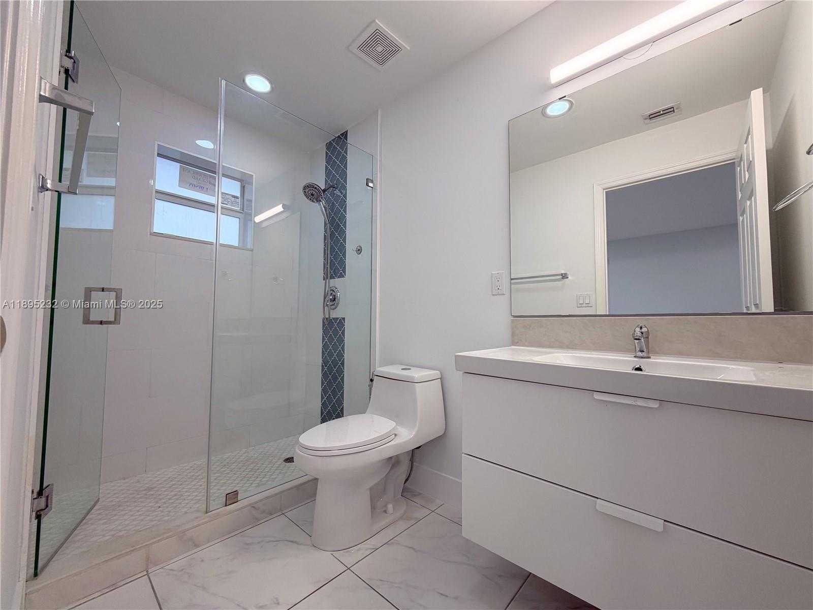 Small Image of 18000 SOUTH WEST 110TH AVE, Miami Number 12