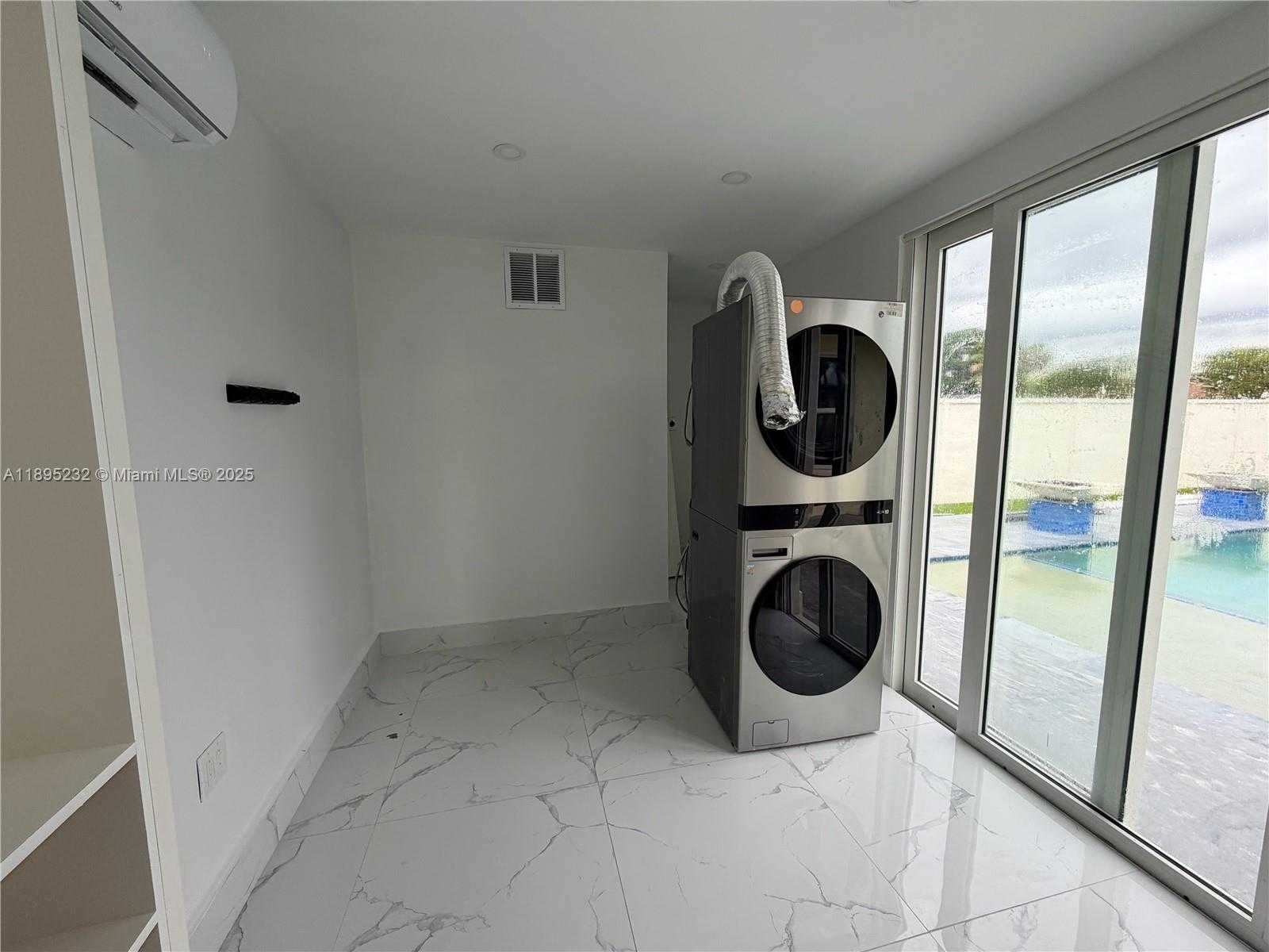 Small Image of 18000 SOUTH WEST 110TH AVE, Miami Number 16