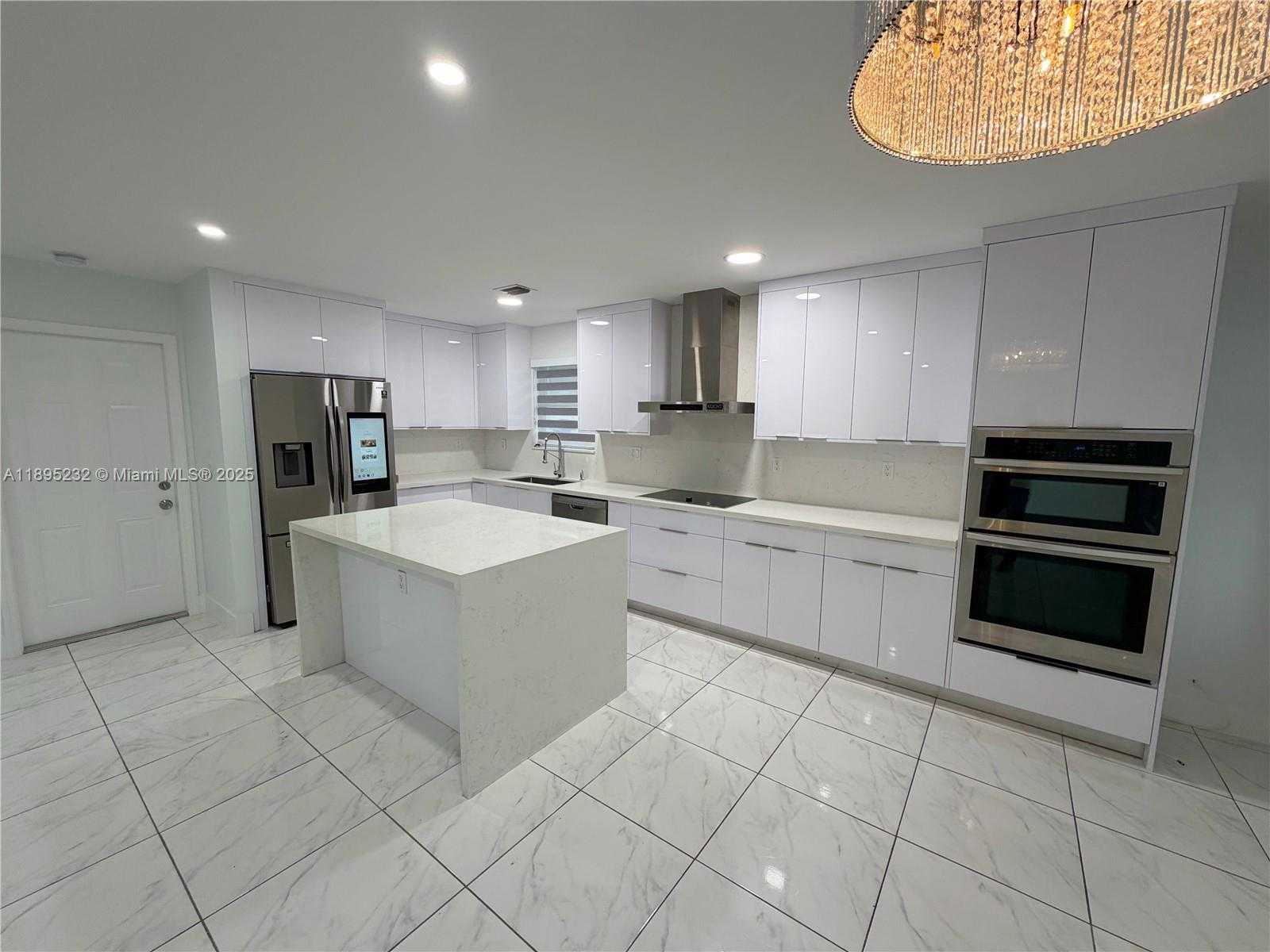 Small Image of 18000 SOUTH WEST 110TH AVE, Miami Number 4