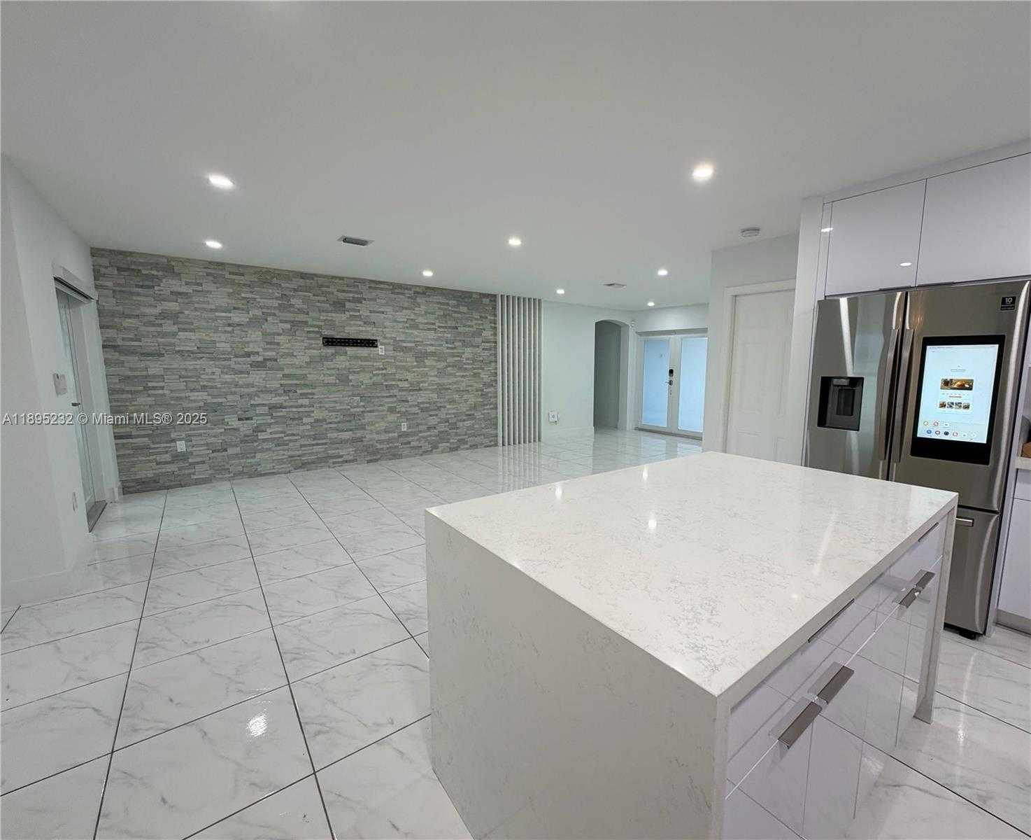 Small Image of 18000 SOUTH WEST 110TH AVE, Miami Number 5