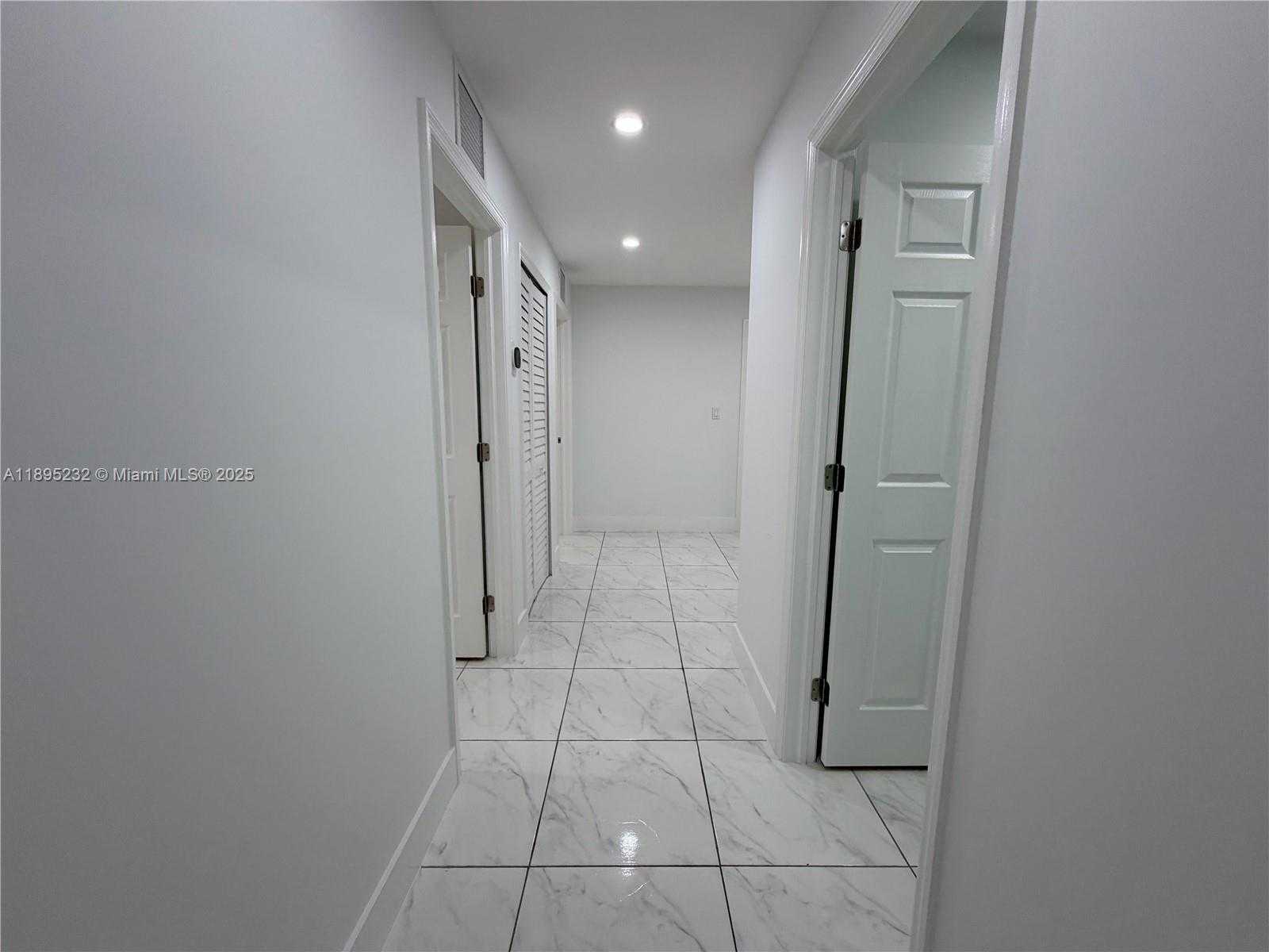 Small Image of 18000 SOUTH WEST 110TH AVE, Miami Number 6
