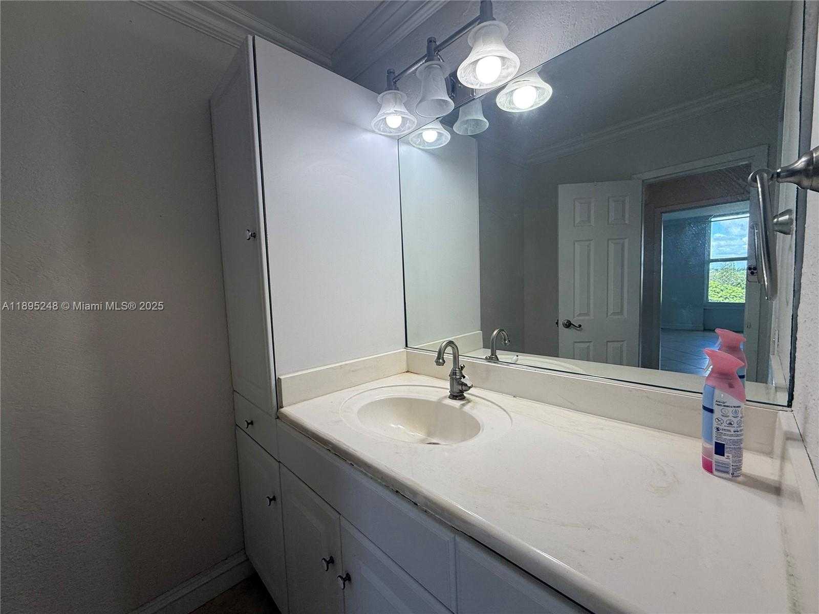 Small Image of 2000 NORTH EAST 135TH ST #701, North Miami Number 11