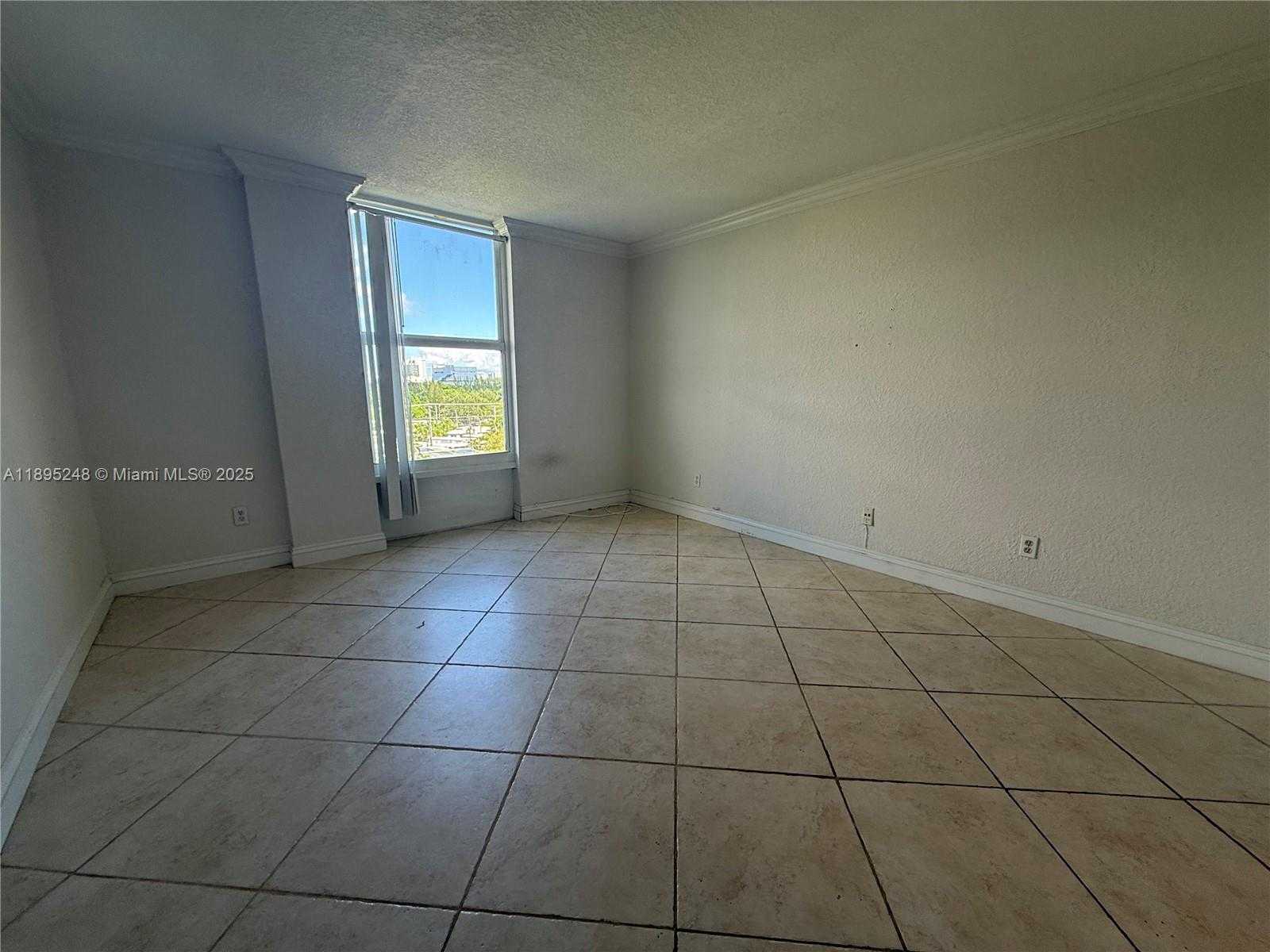 Small Image of 2000 NORTH EAST 135TH ST #701, North Miami Number 15