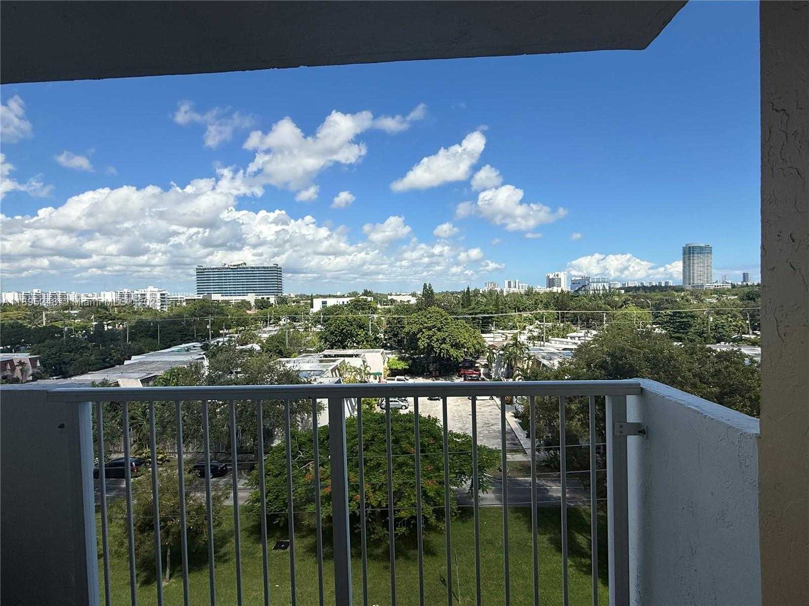 Small Image of 2000 NORTH EAST 135TH ST #701, North Miami Number 18