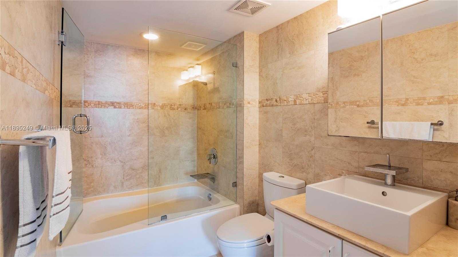 Small Image of 1155 BRICKELL BAY DR #2208, Miami Number 10