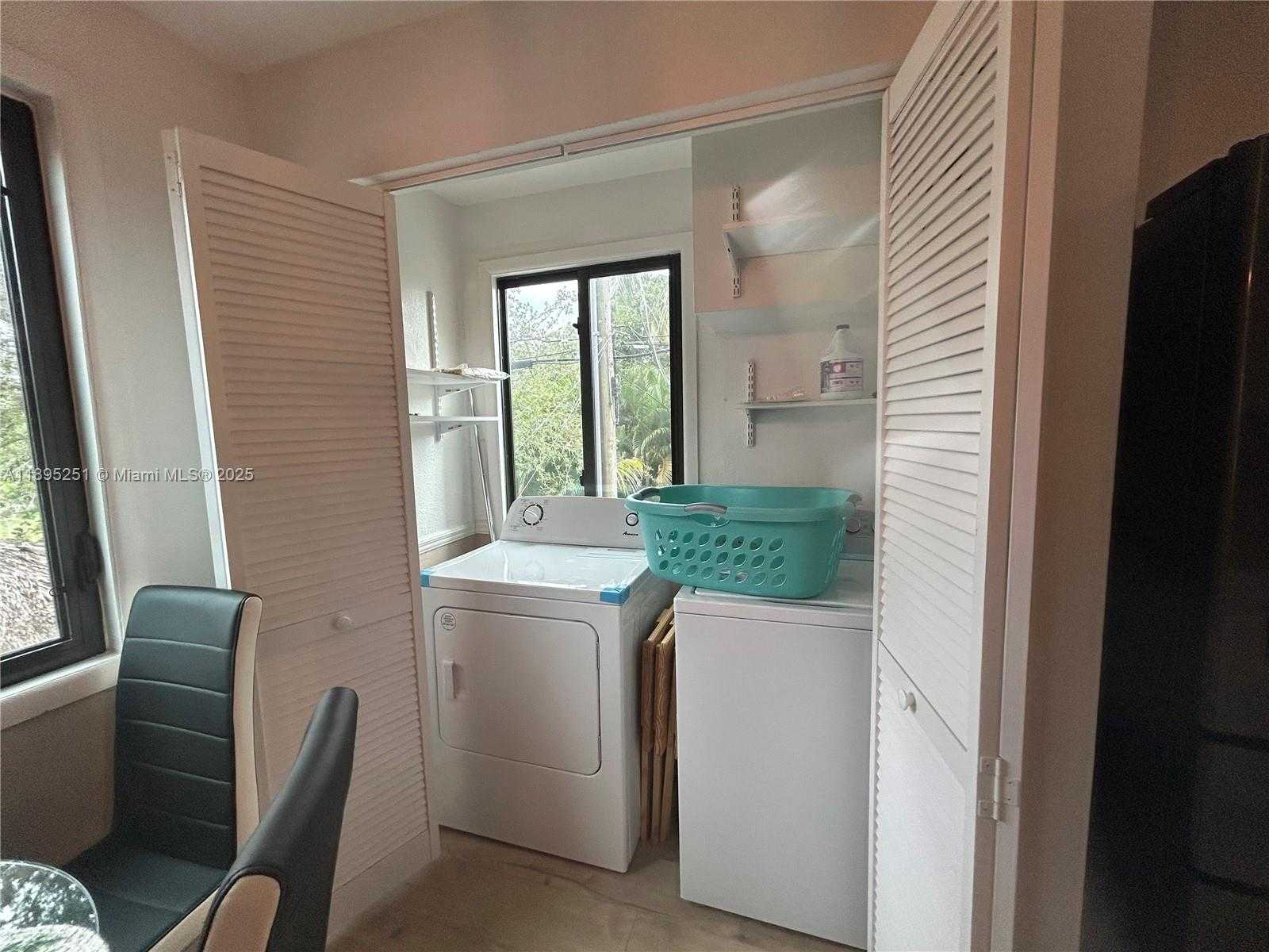 Small Image of 1534 MONROE ST #FLOOR 2, Hollywood Number 13