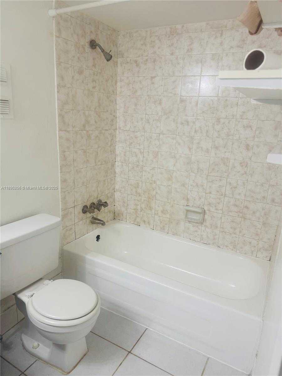 Small Image of 16851 NORTH EAST 23RD AVE #A-117, North Miami Beach Number 6