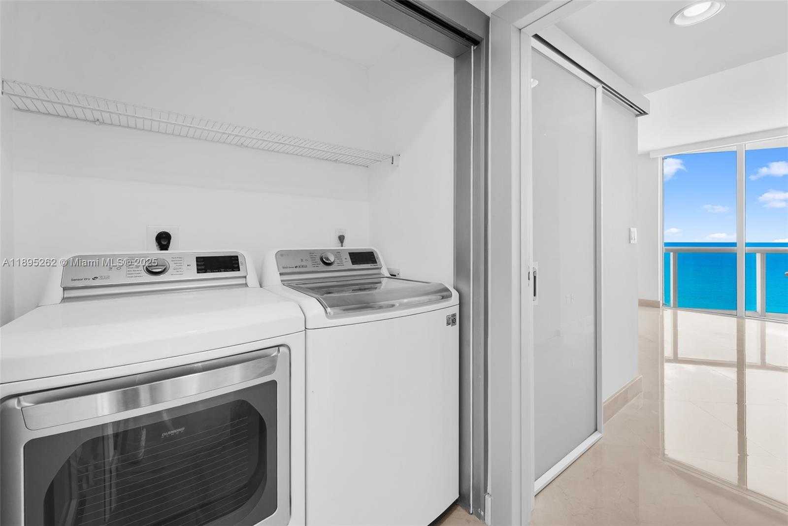 Small Image of 6365 COLLINS AVE #4002, Miami Beach Number 17