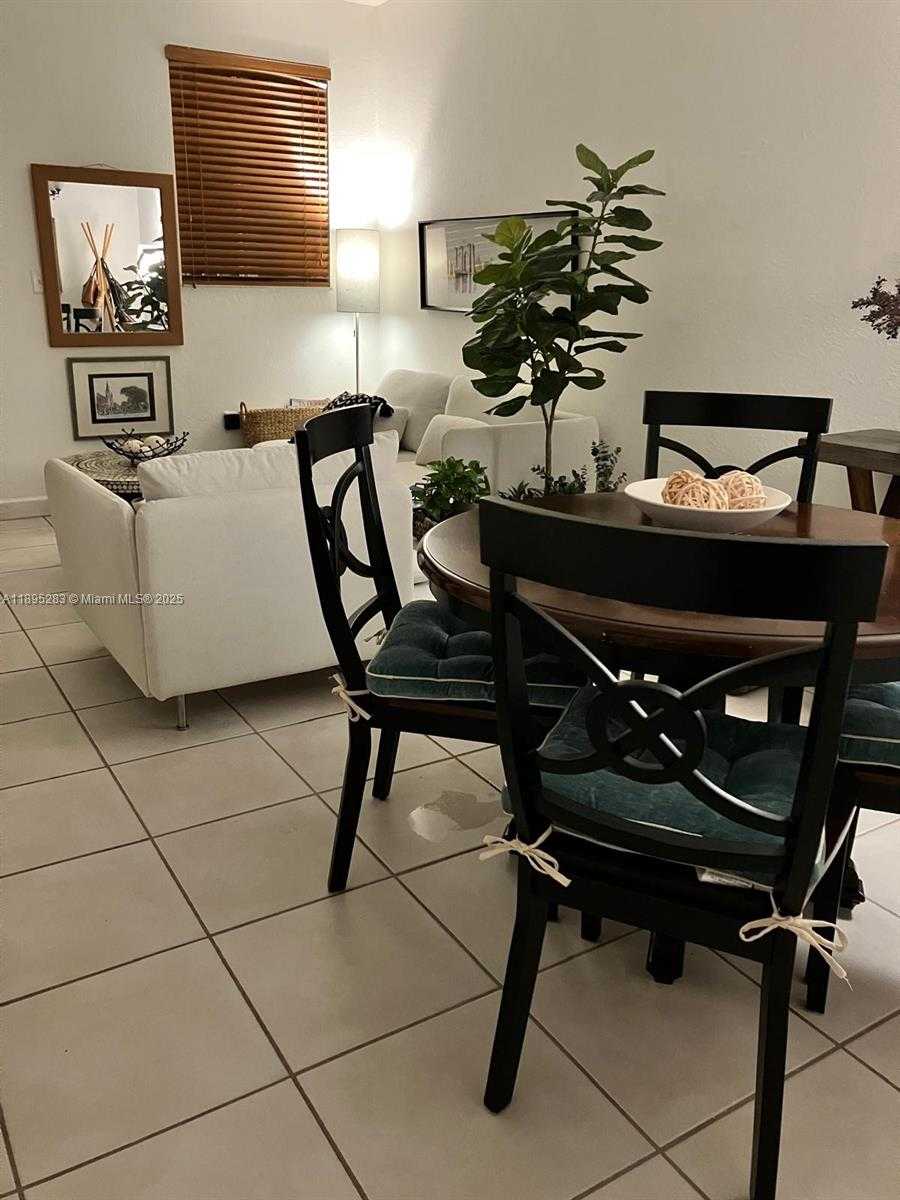 Small Image of 17820 NORTH WEST 73RD AVE #109-1, Hialeah Number 6