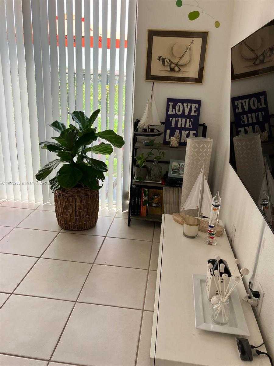Small Image of 17820 NORTH WEST 73RD AVE #109-1, Hialeah Number 8