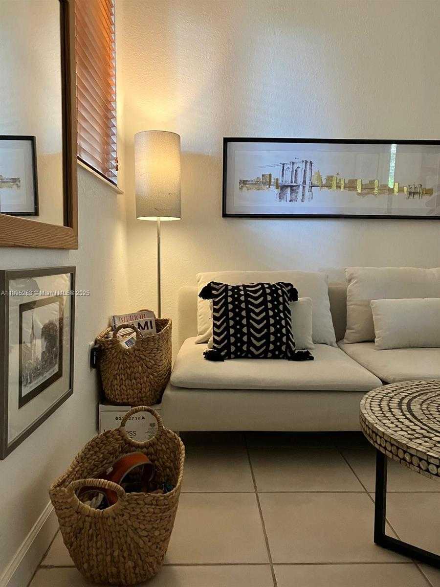 Small Image of 17820 NORTH WEST 73RD AVE #109-1, Hialeah Number 9