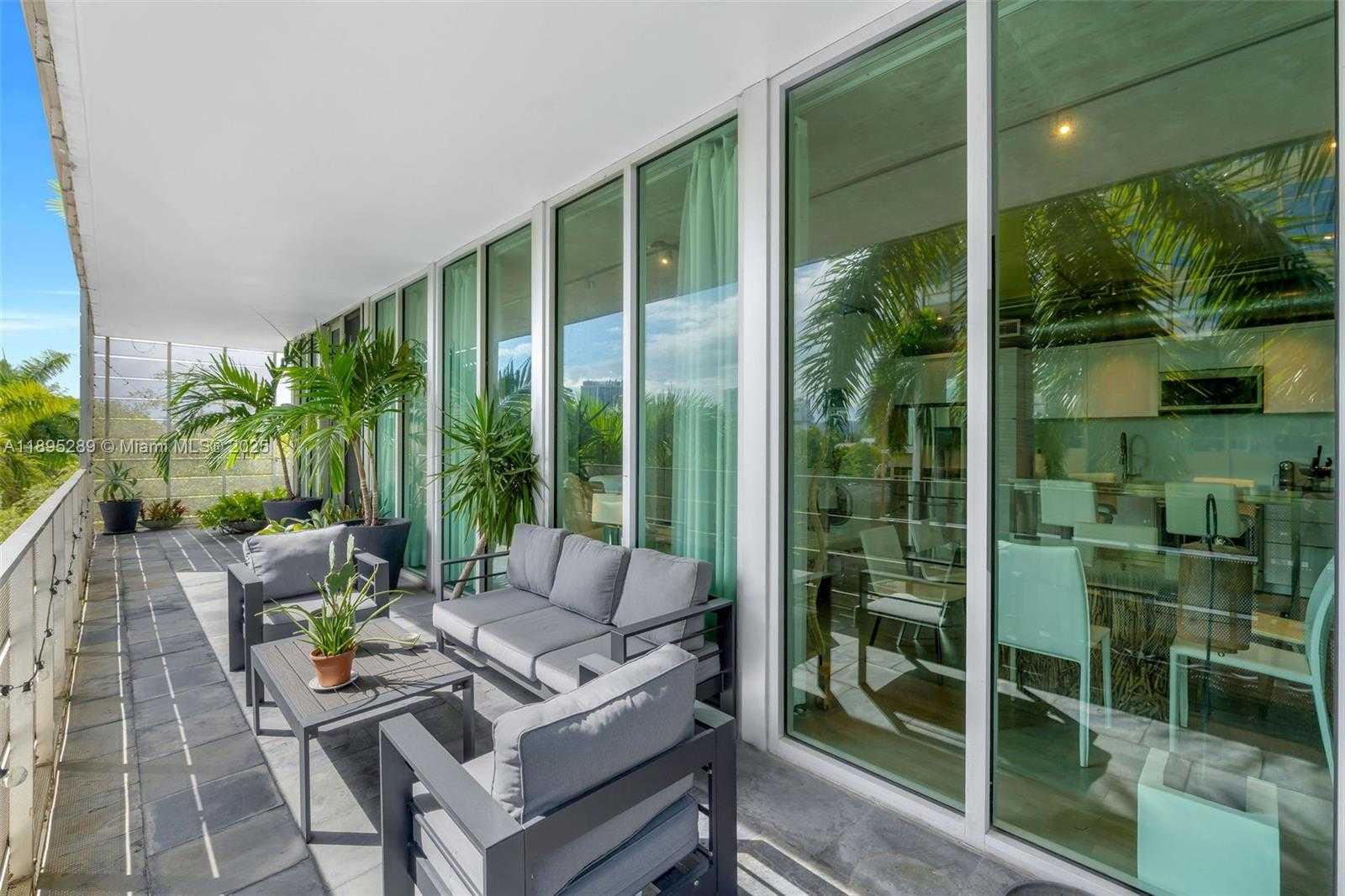 Small Image of 1700 MERIDIAN AVE #402, Miami Beach Number 14
