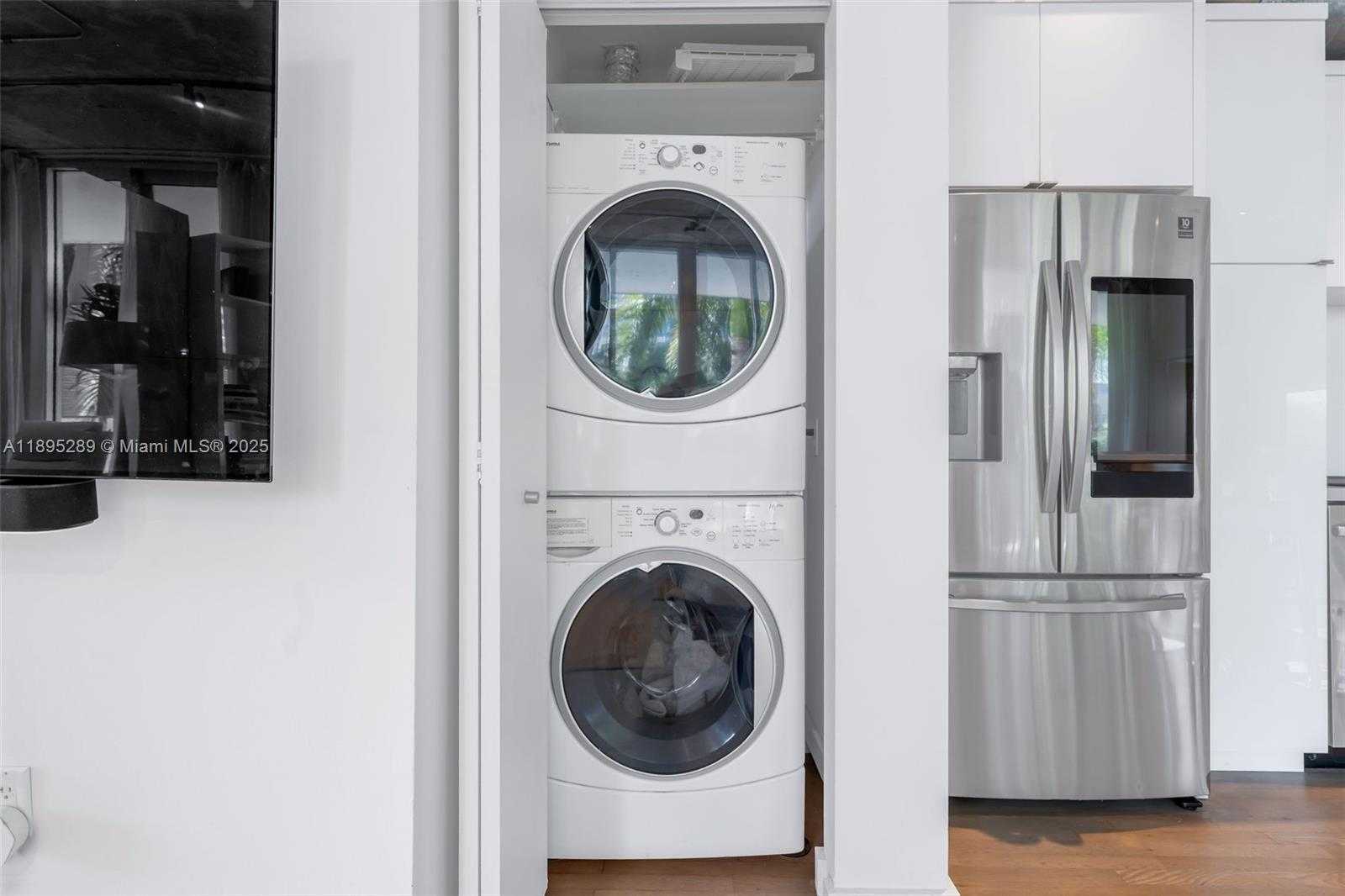 Small Image of 1700 MERIDIAN AVE #402, Miami Beach Number 20