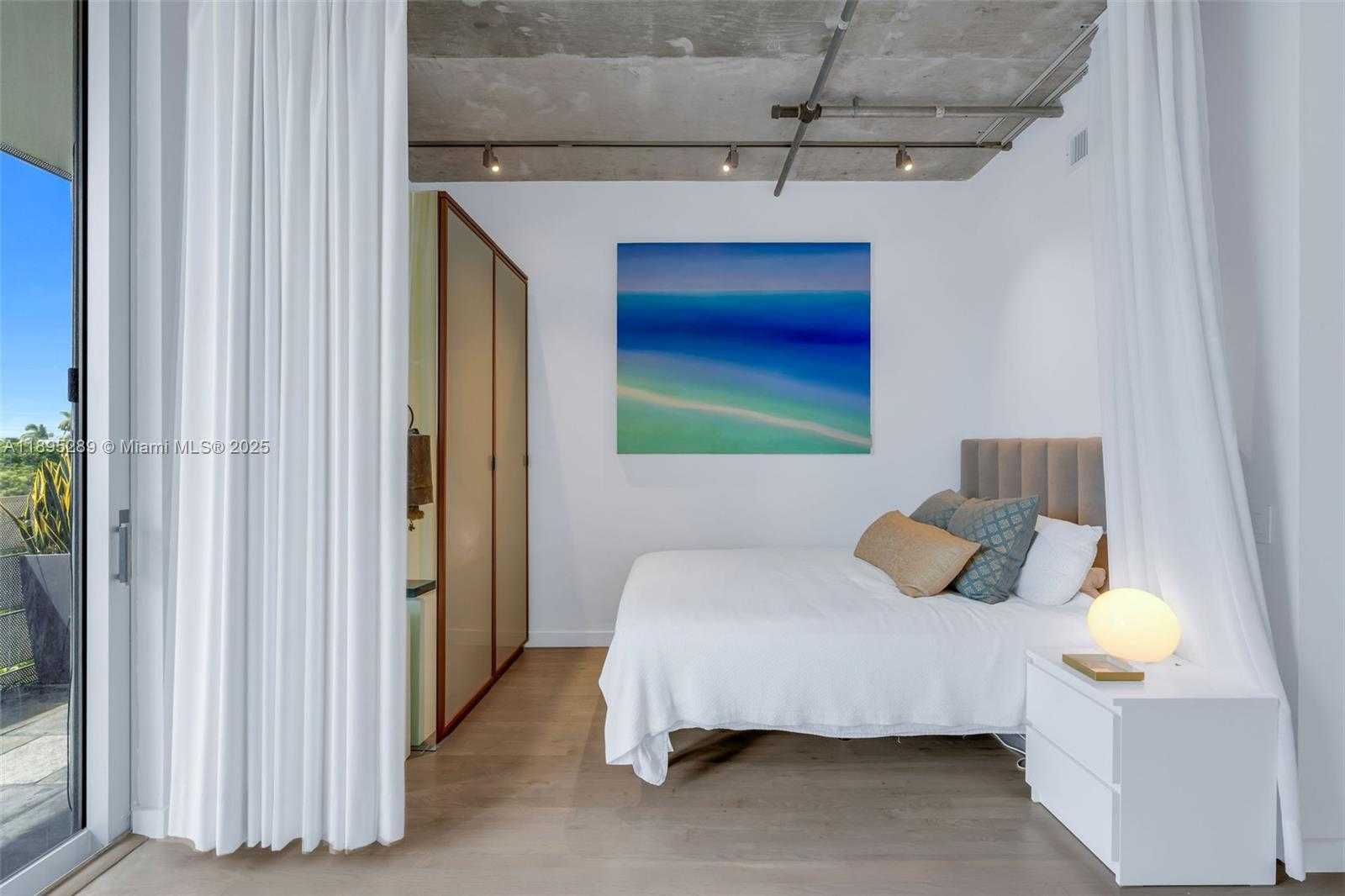 Small Image of 1700 MERIDIAN AVE #402, Miami Beach Number 8