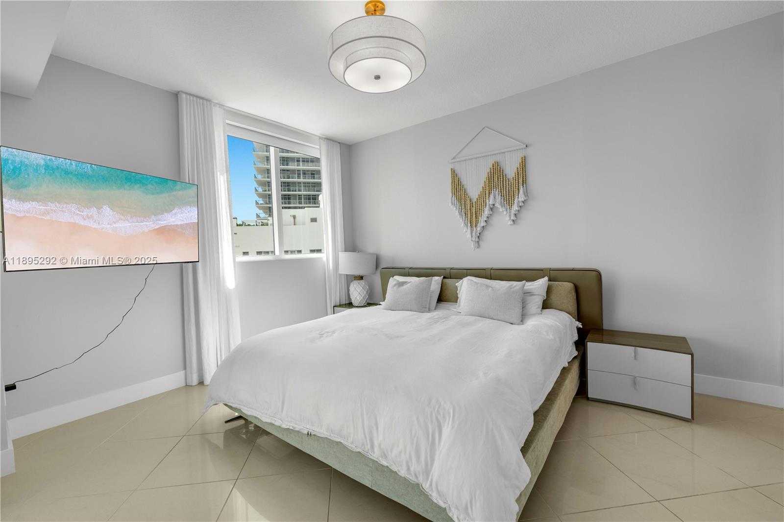 Small Image of 3801 COLLINS AVE #704, Miami Beach Number 15
