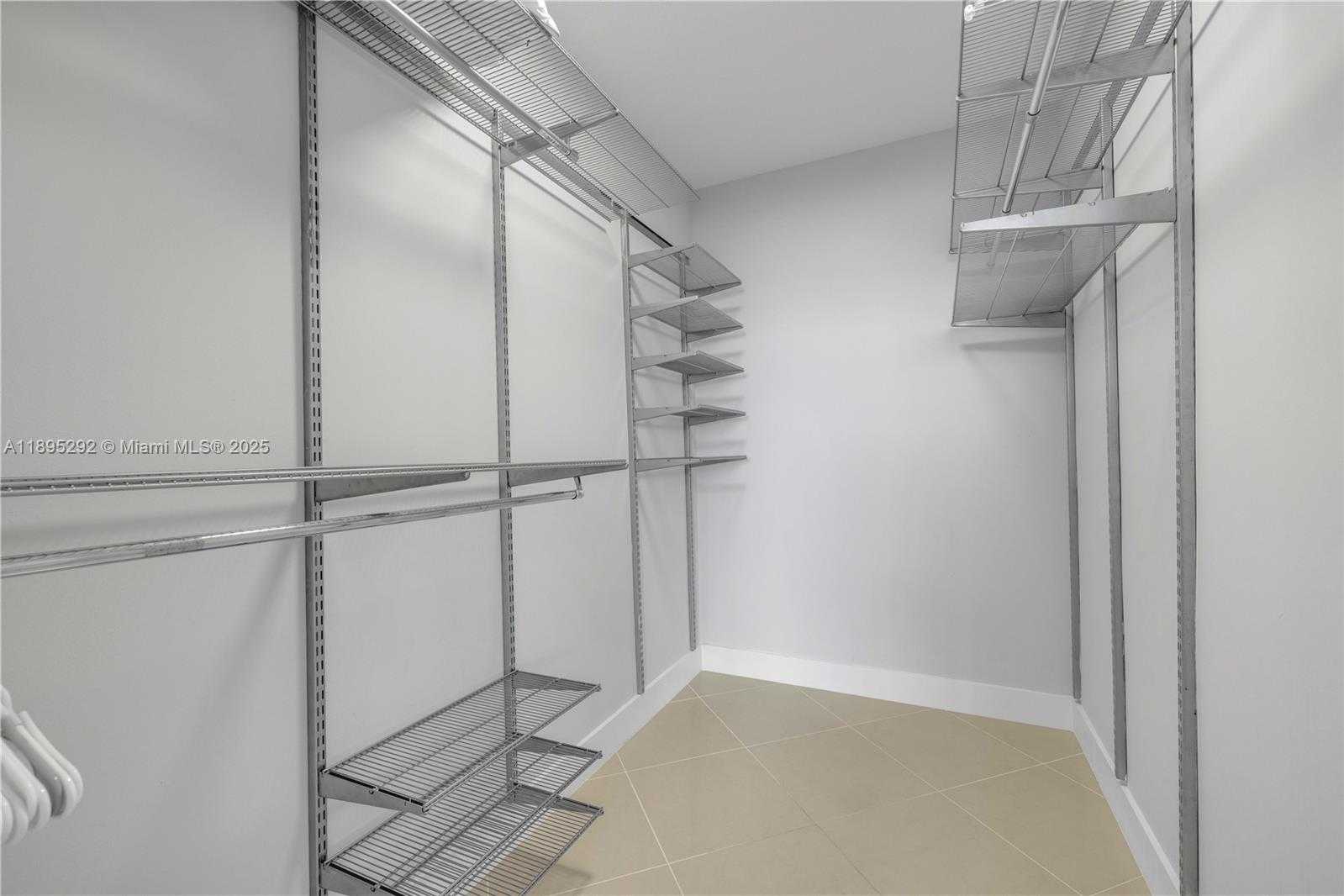 Small Image of 3801 COLLINS AVE #704, Miami Beach Number 18