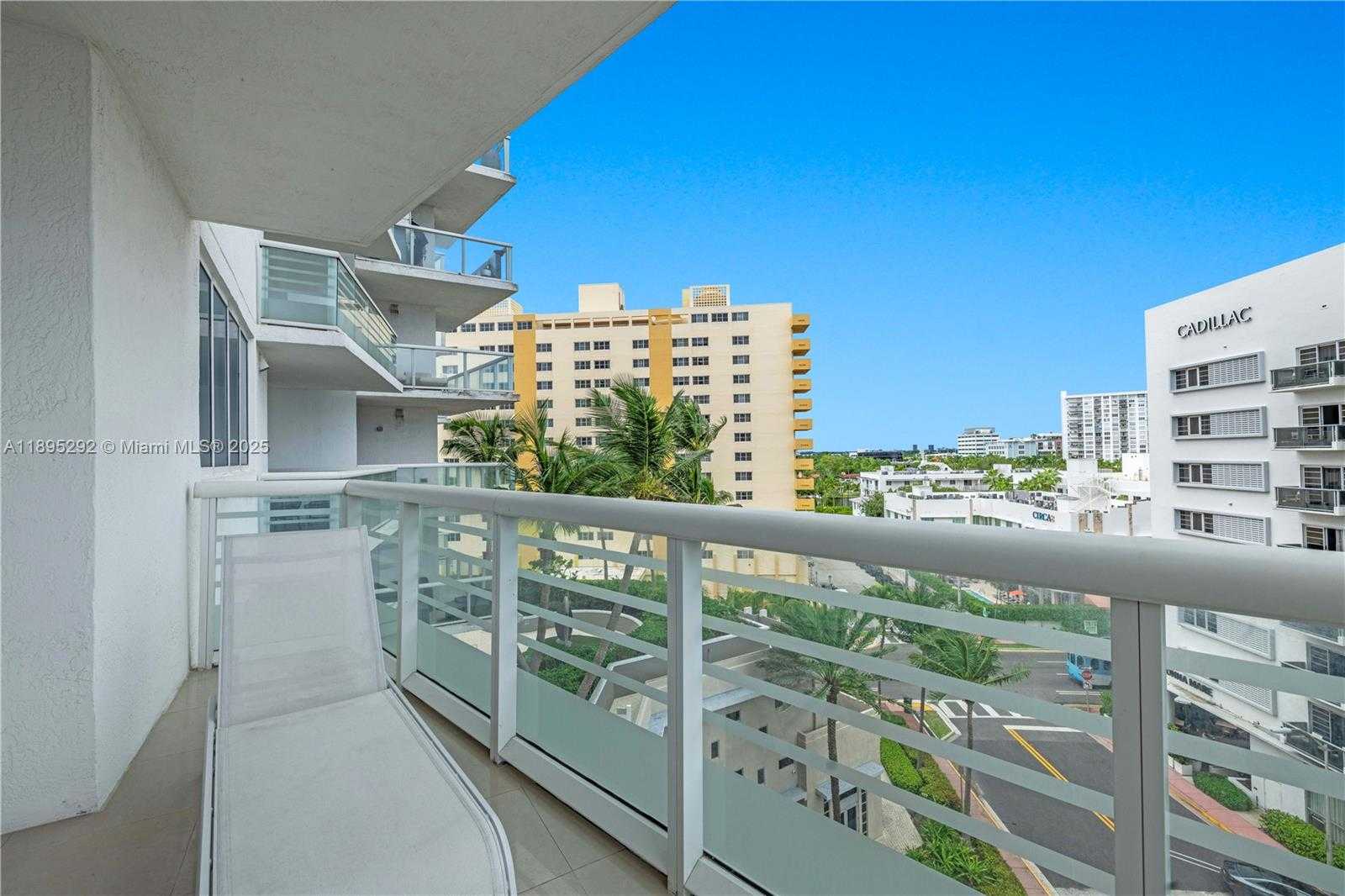 Small Image of 3801 COLLINS AVE #704, Miami Beach Number 24