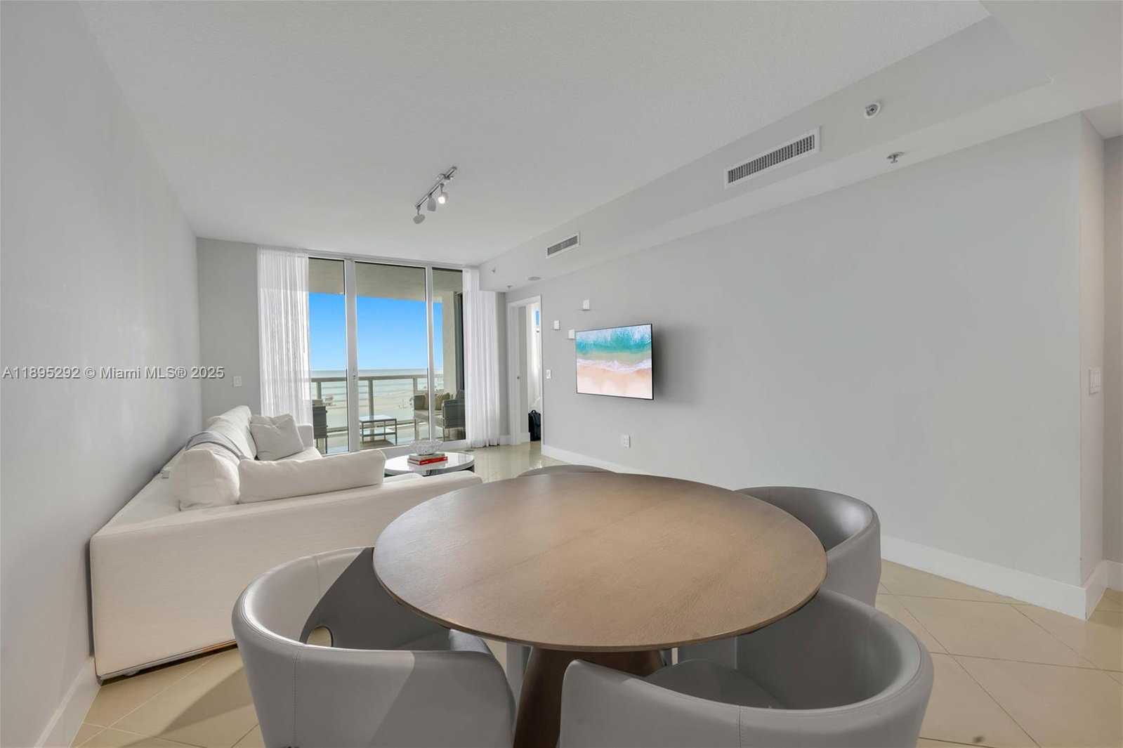 Small Image of 3801 COLLINS AVE #704, Miami Beach Number 6