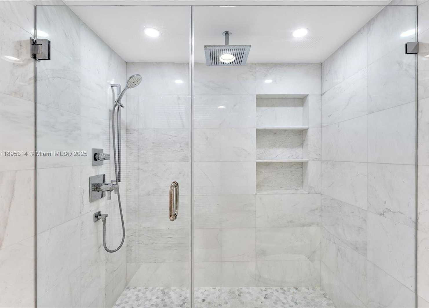 Small Image of 520 BRICKELL KEY DR #A1716, Miami Number 20