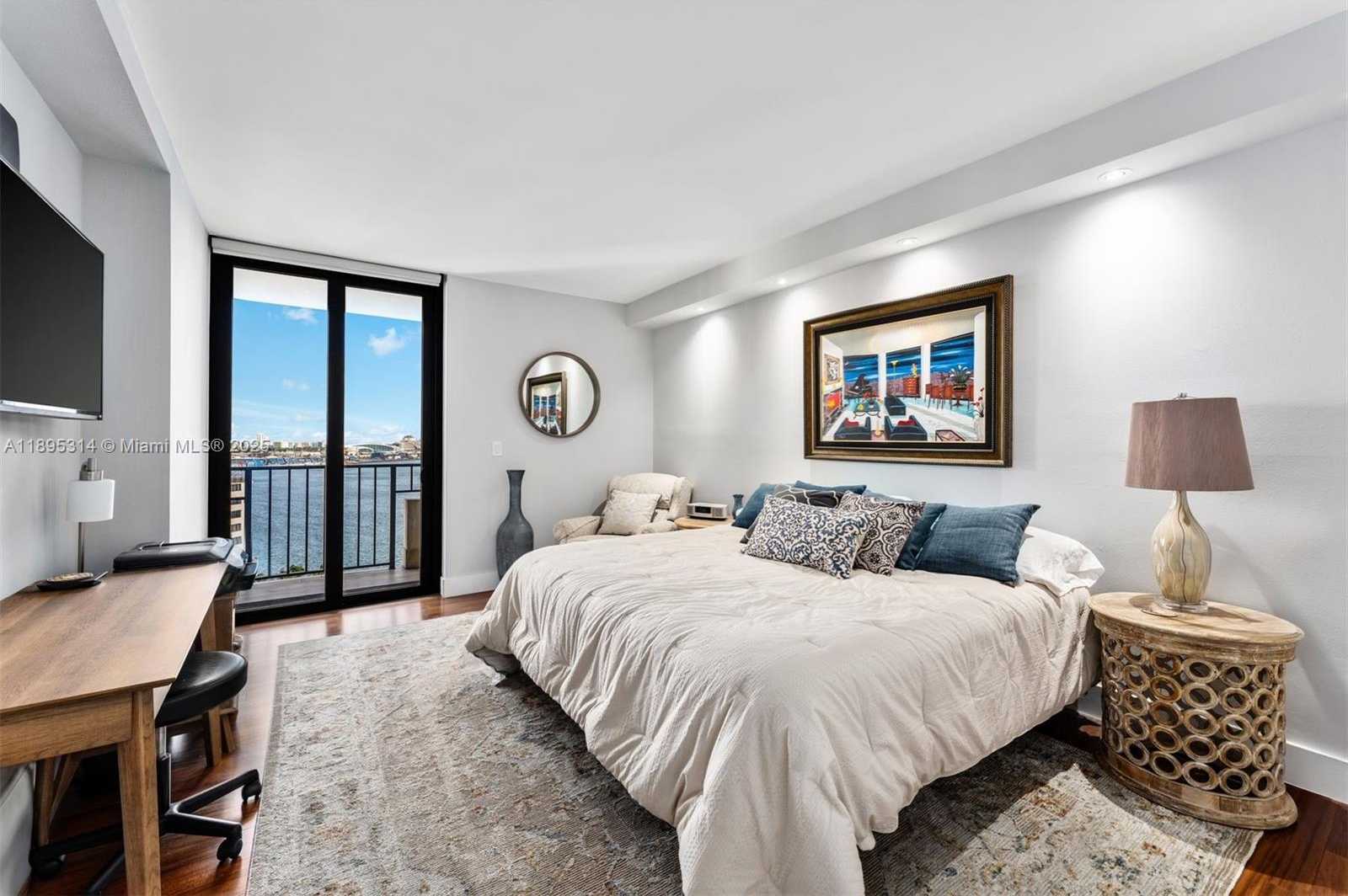 Small Image of 520 BRICKELL KEY DR #A1716, Miami Number 22