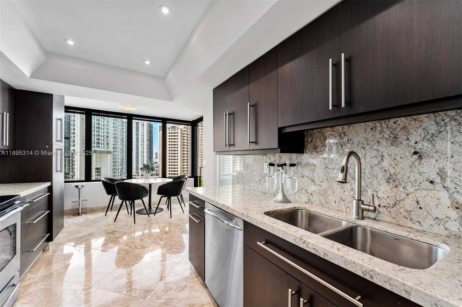 Small Image of 520 BRICKELL KEY DR #A1716, Miami Number 5