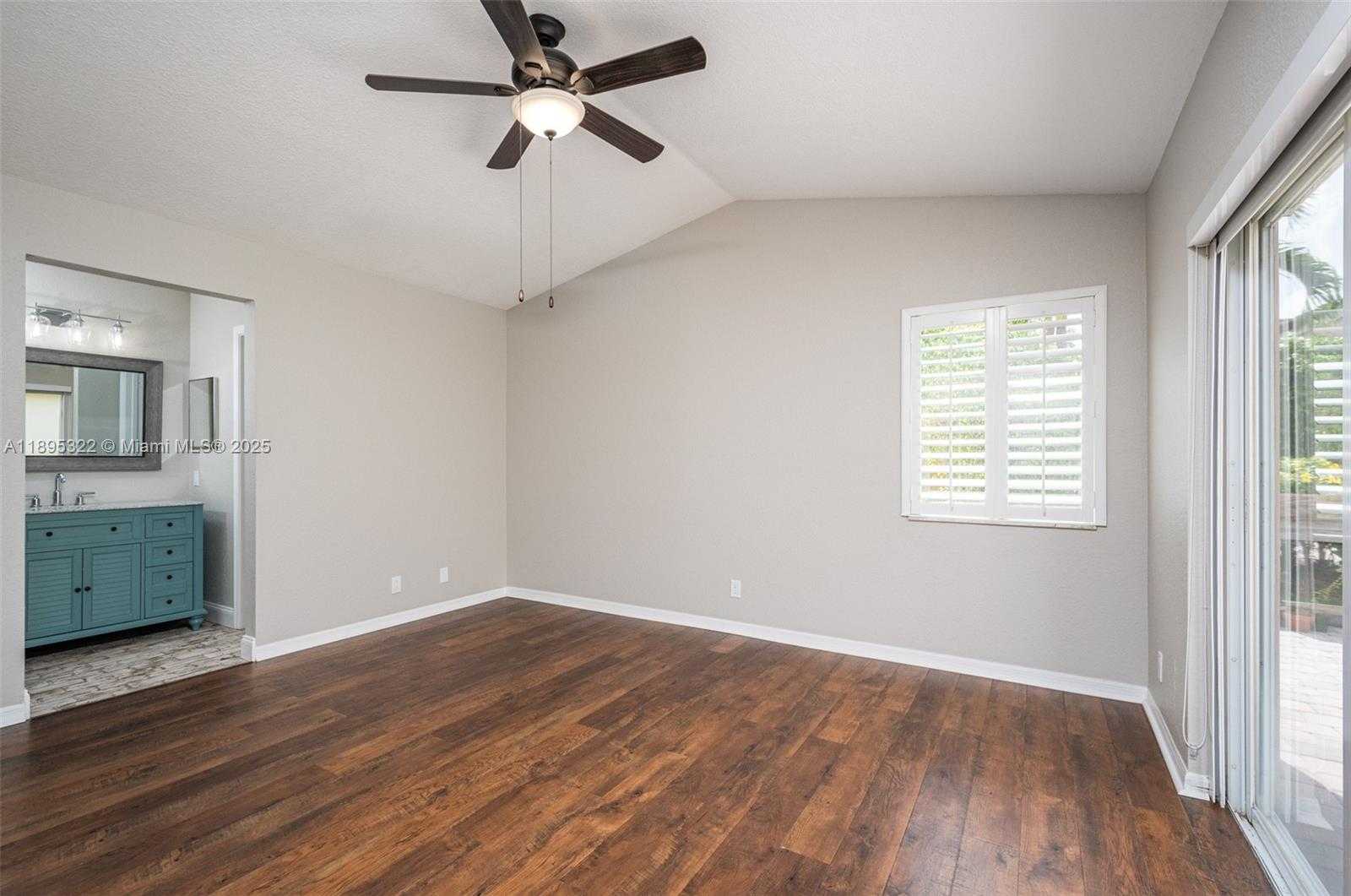 Small Image of 1524 CANARY ISLAND DR #1524, Weston Number 11
