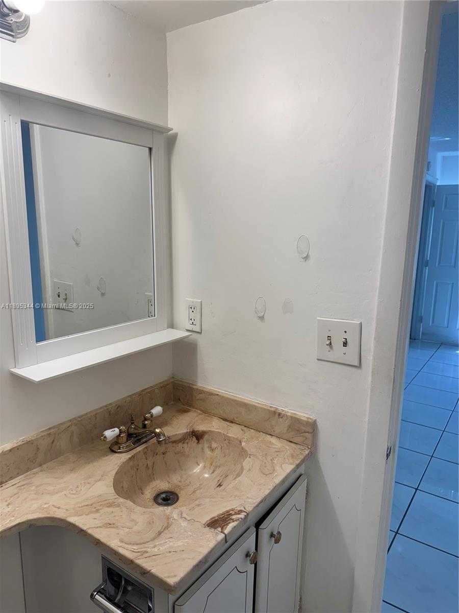 Small Image of 14501 NORTH KENDALL DR #408H, Miami Number 19
