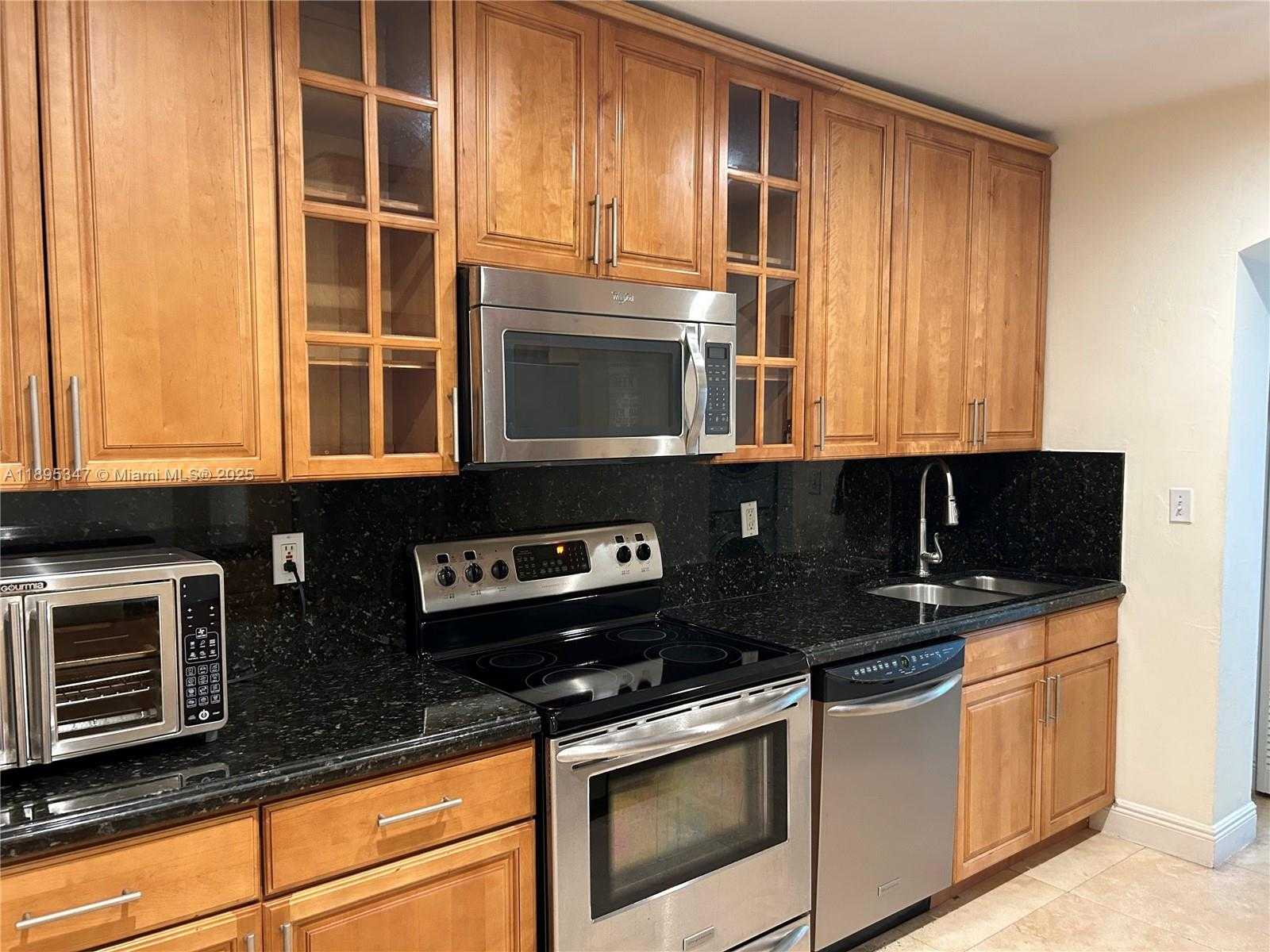 Small Image of 641 ZAMORA AVE, Coral Gables Number 11