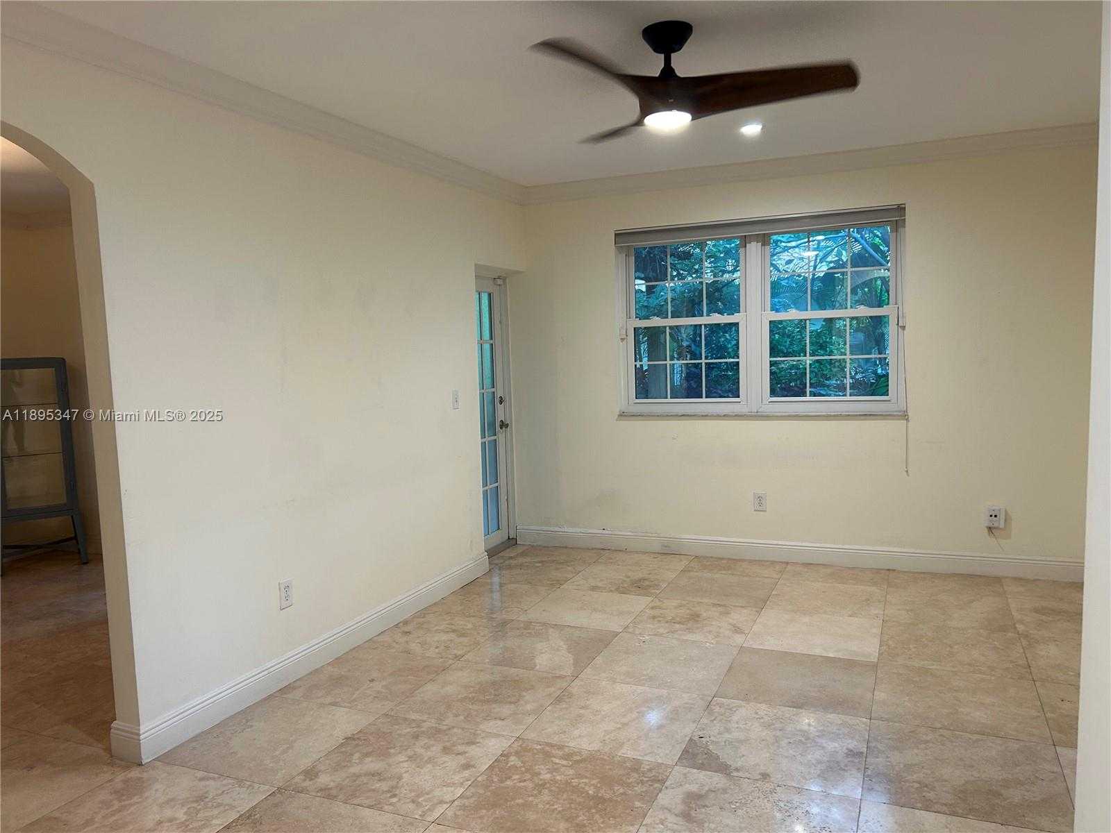 Small Image of 641 ZAMORA AVE, Coral Gables Number 12