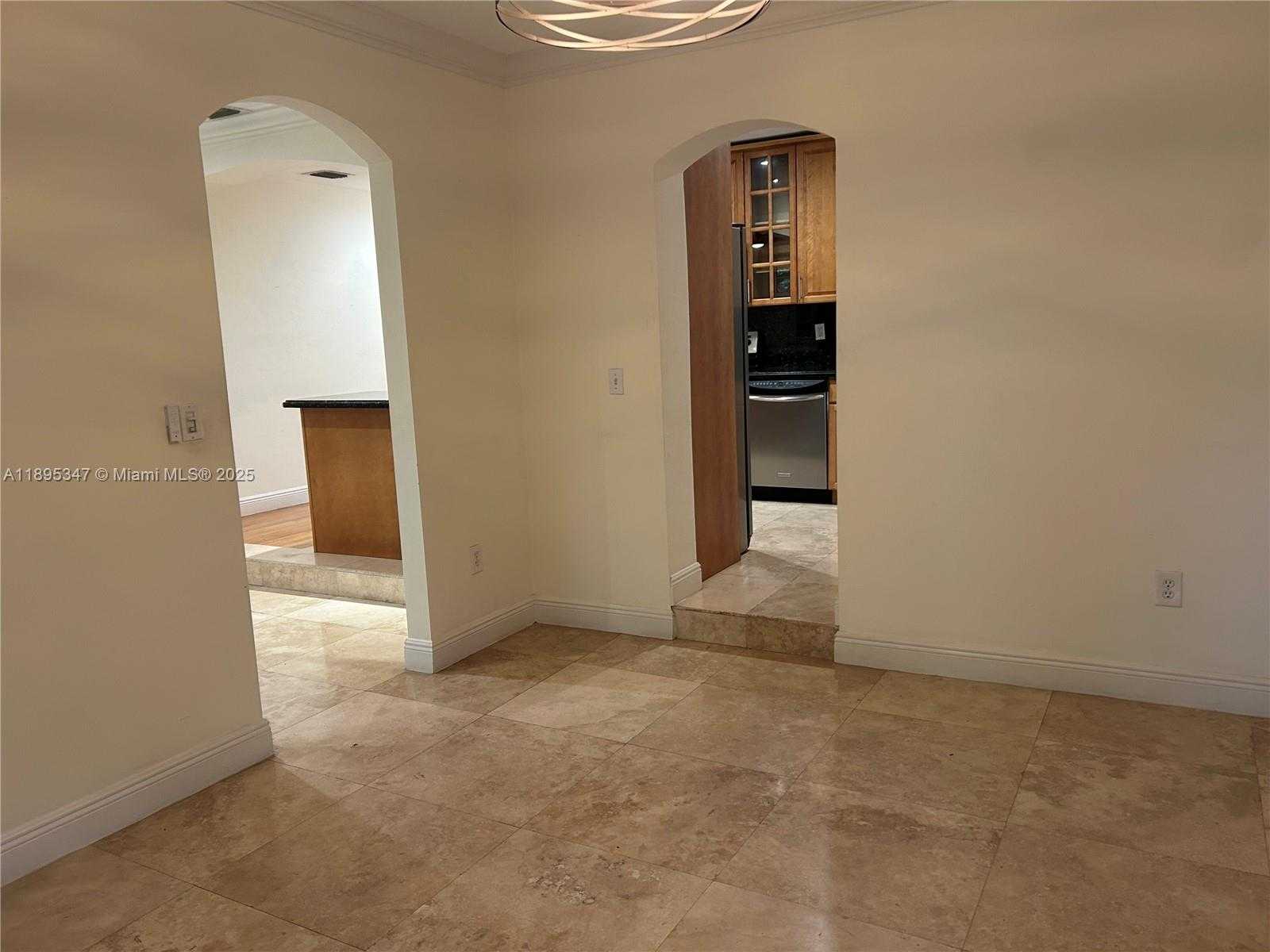 Small Image of 641 ZAMORA AVE, Coral Gables Number 14