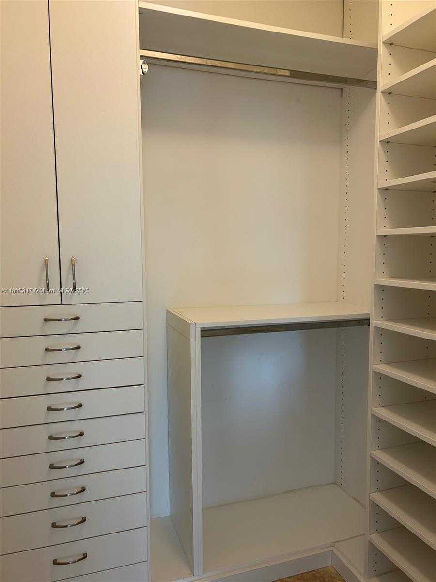 Small Image of 641 ZAMORA AVE, Coral Gables Number 21