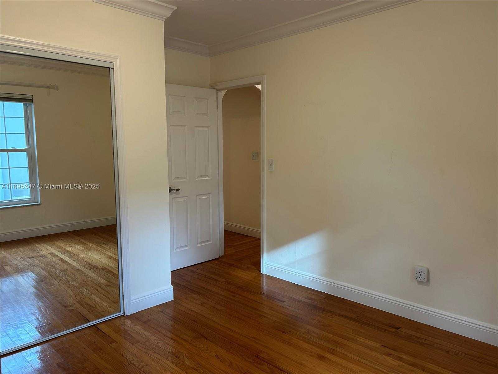 Small Image of 641 ZAMORA AVE, Coral Gables Number 22