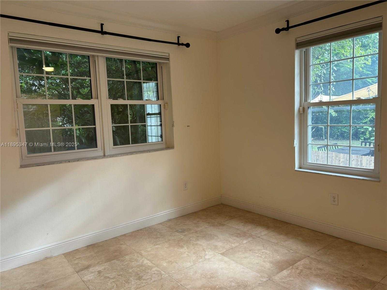 Small Image of 641 ZAMORA AVE, Coral Gables Number 24