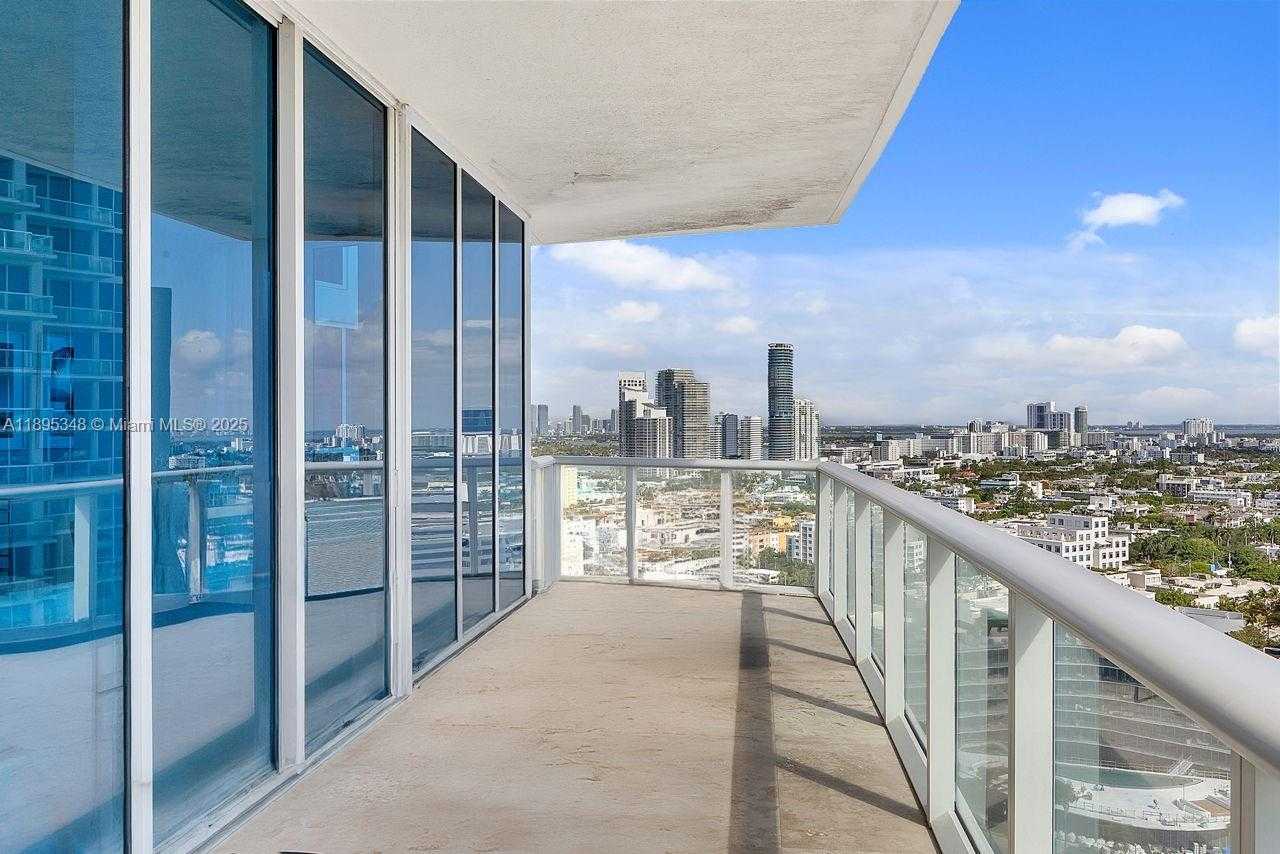Small Image of 100 SOUTH POINTE DR #2208, Miami Beach Number 13