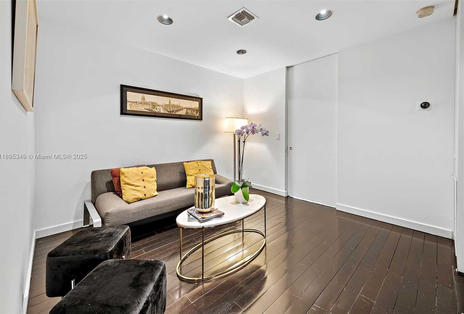 Small Image of 3880 HARDIE AVE, Miami Number 17