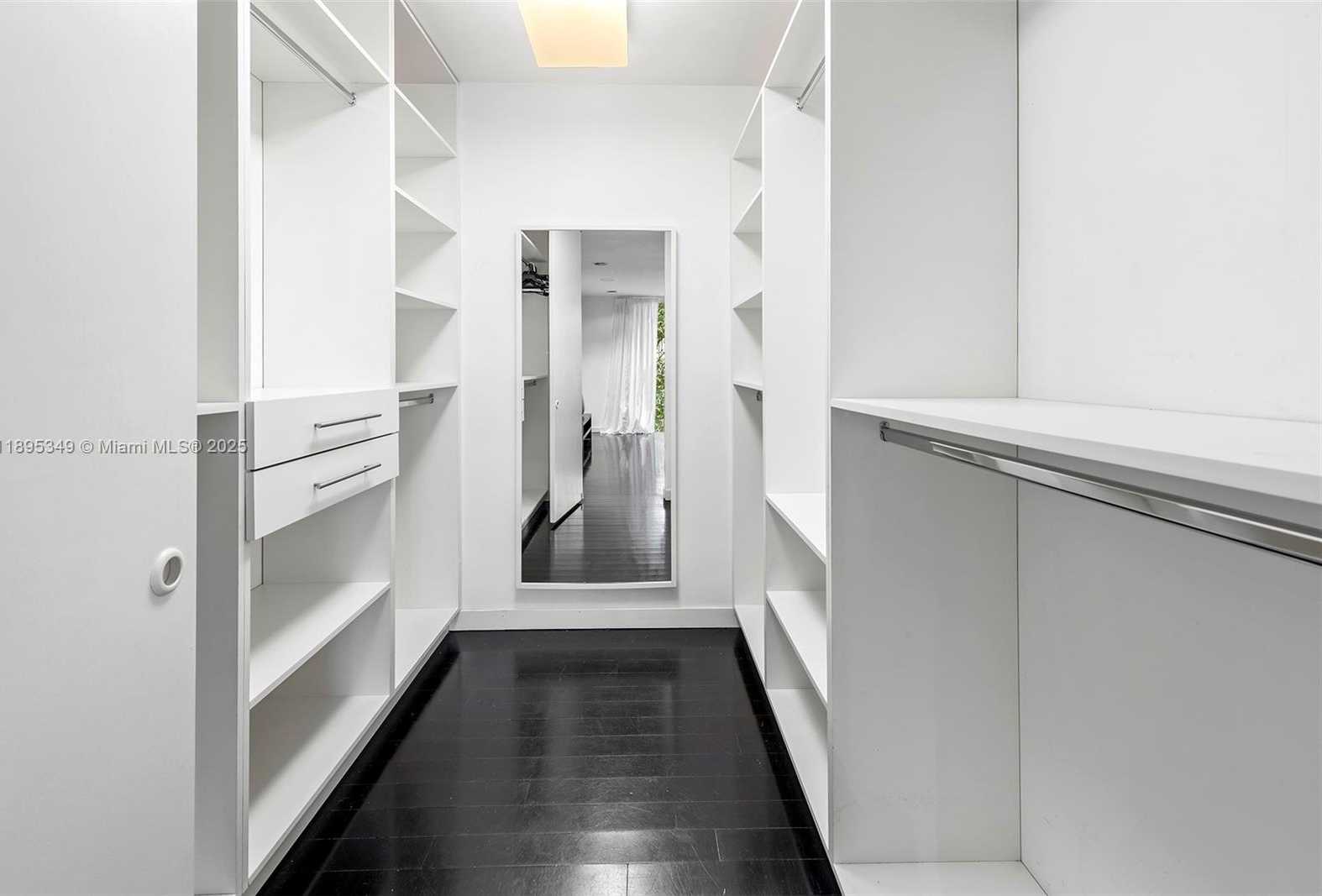 Small Image of 3880 HARDIE AVE, Miami Number 20