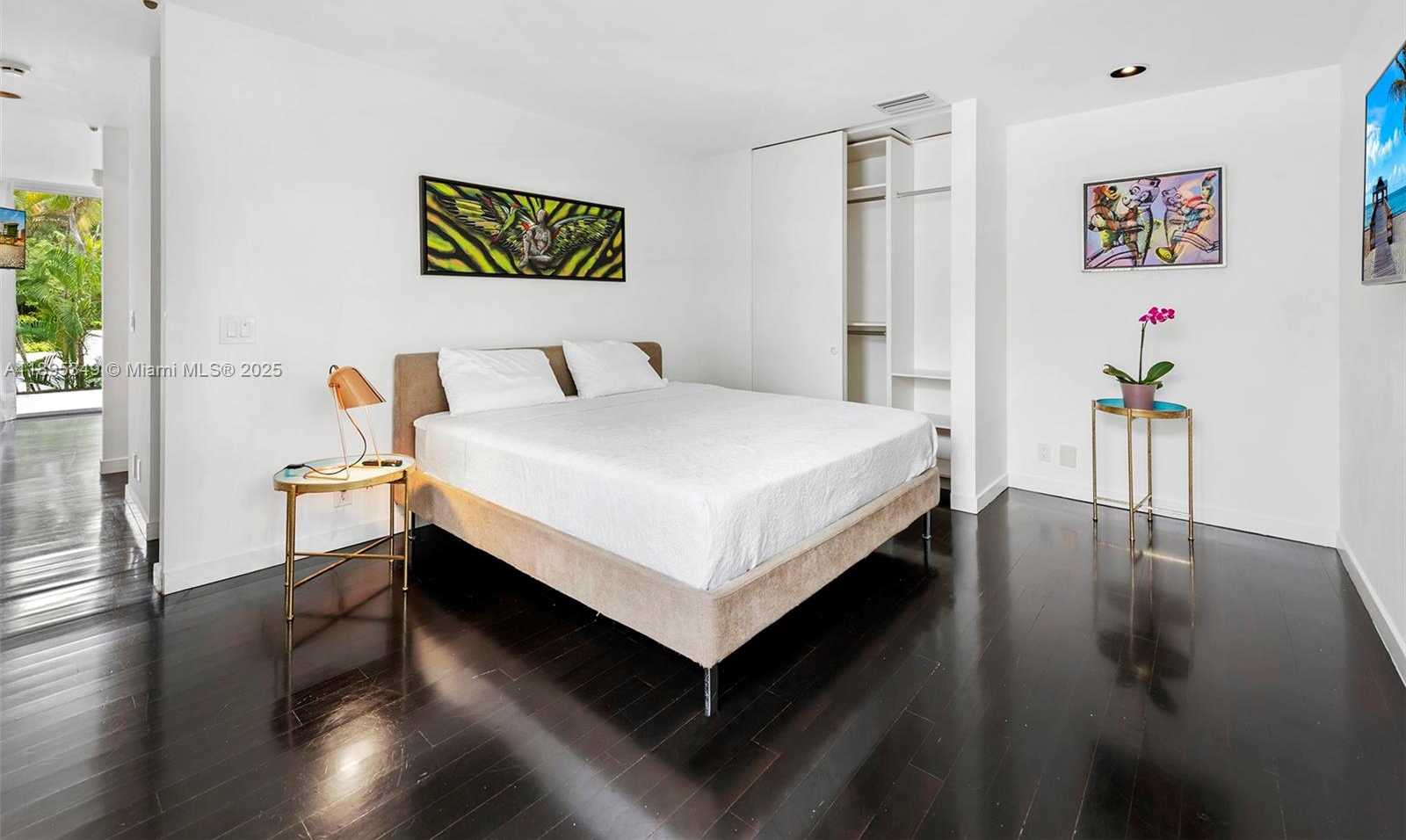 Small Image of 3880 HARDIE AVE, Miami Number 27