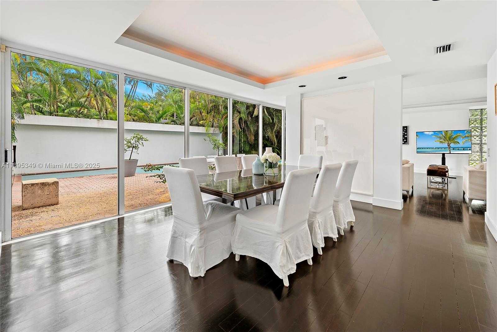 Small Image of 3880 HARDIE AVE, Miami Number 8