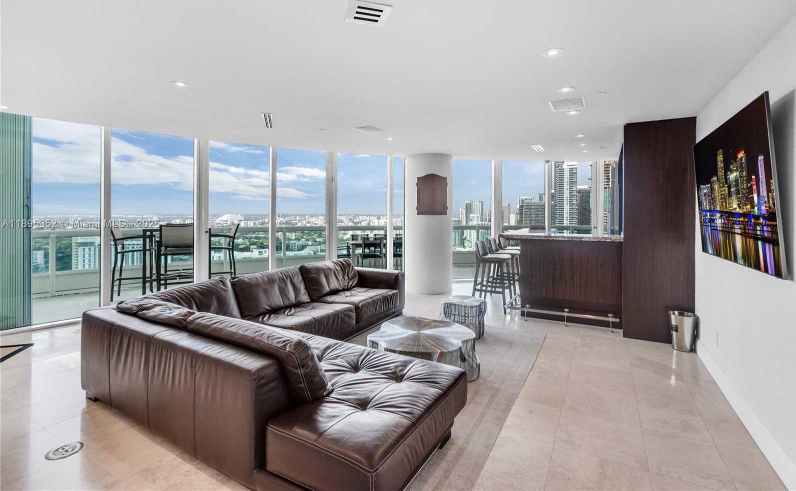 Small Image of 1643 BRICKELL AVE #3501, Miami Number 14