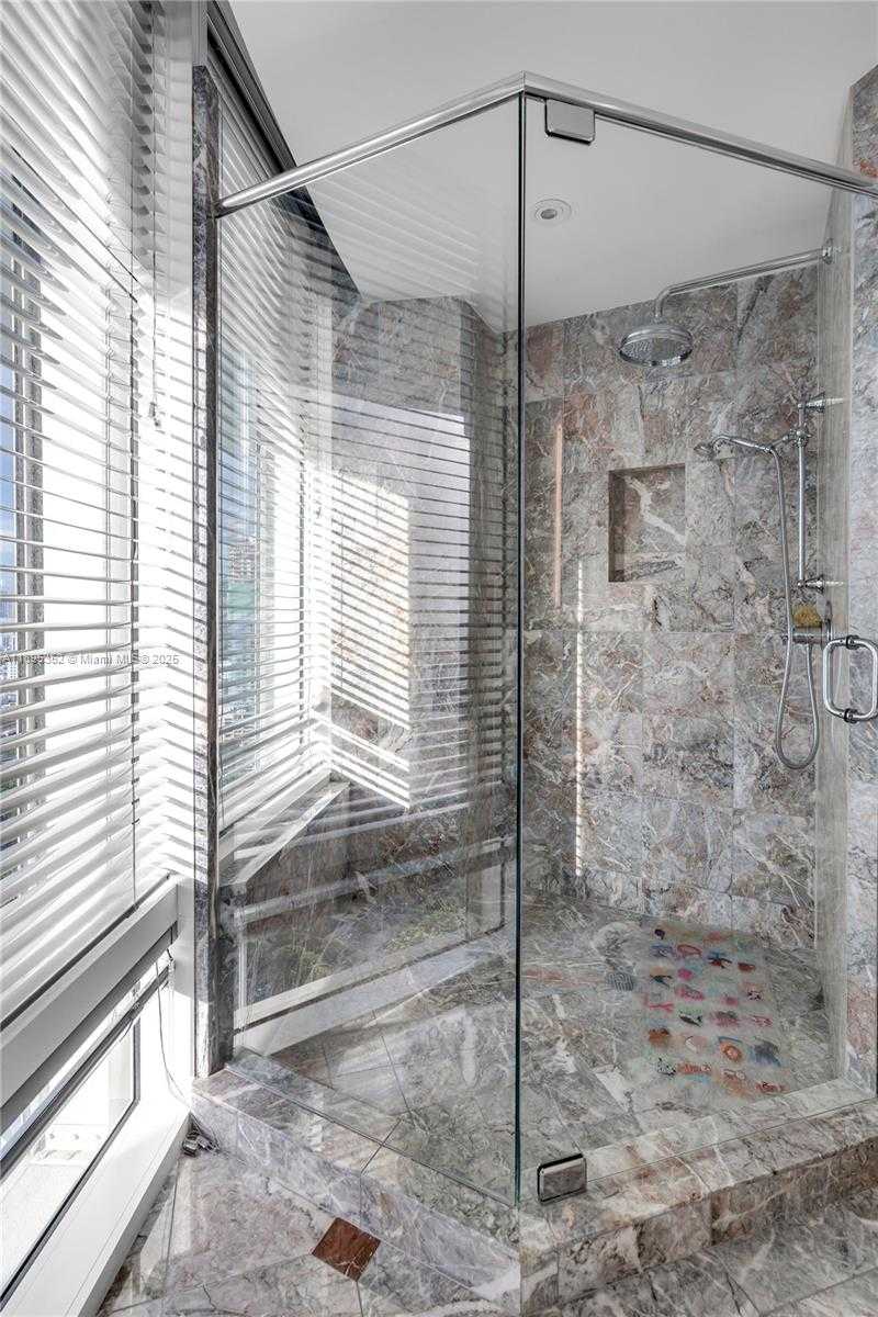 Small Image of 1643 BRICKELL AVE #3501, Miami Number 33