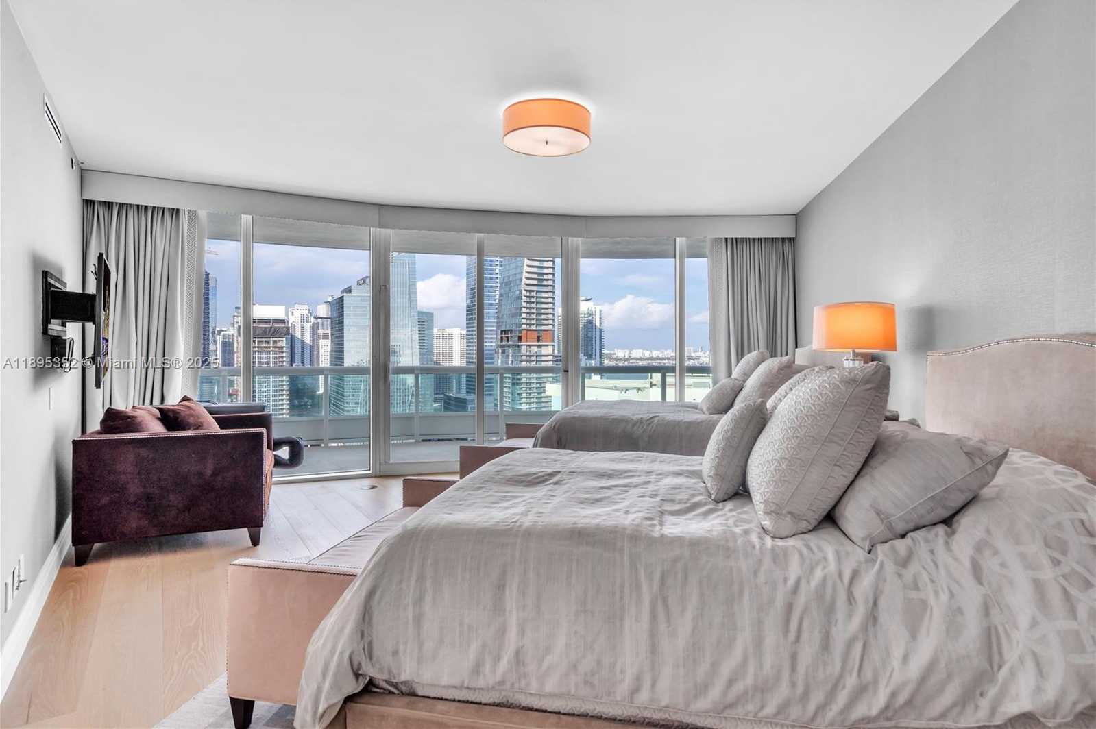 Small Image of 1643 BRICKELL AVE #3501, Miami Number 36