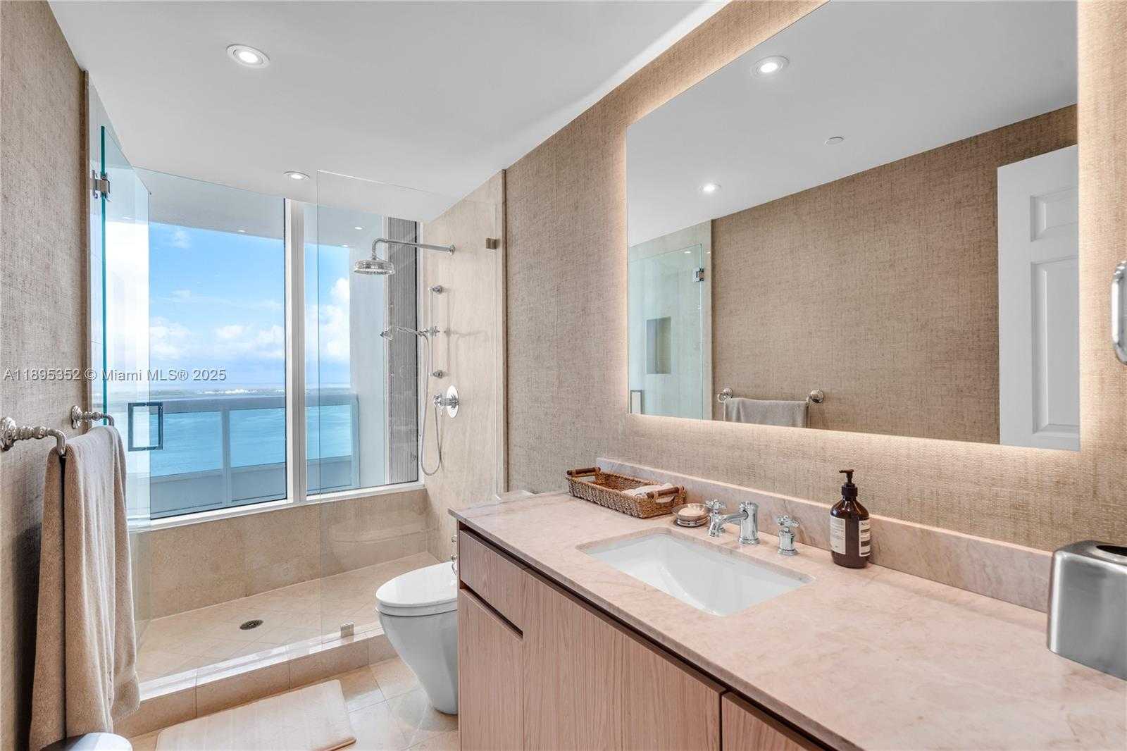 Small Image of 1643 BRICKELL AVE #3501, Miami Number 44