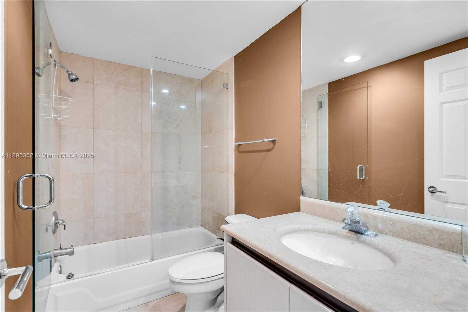 Small Image of 1643 BRICKELL AVE #3501, Miami Number 47