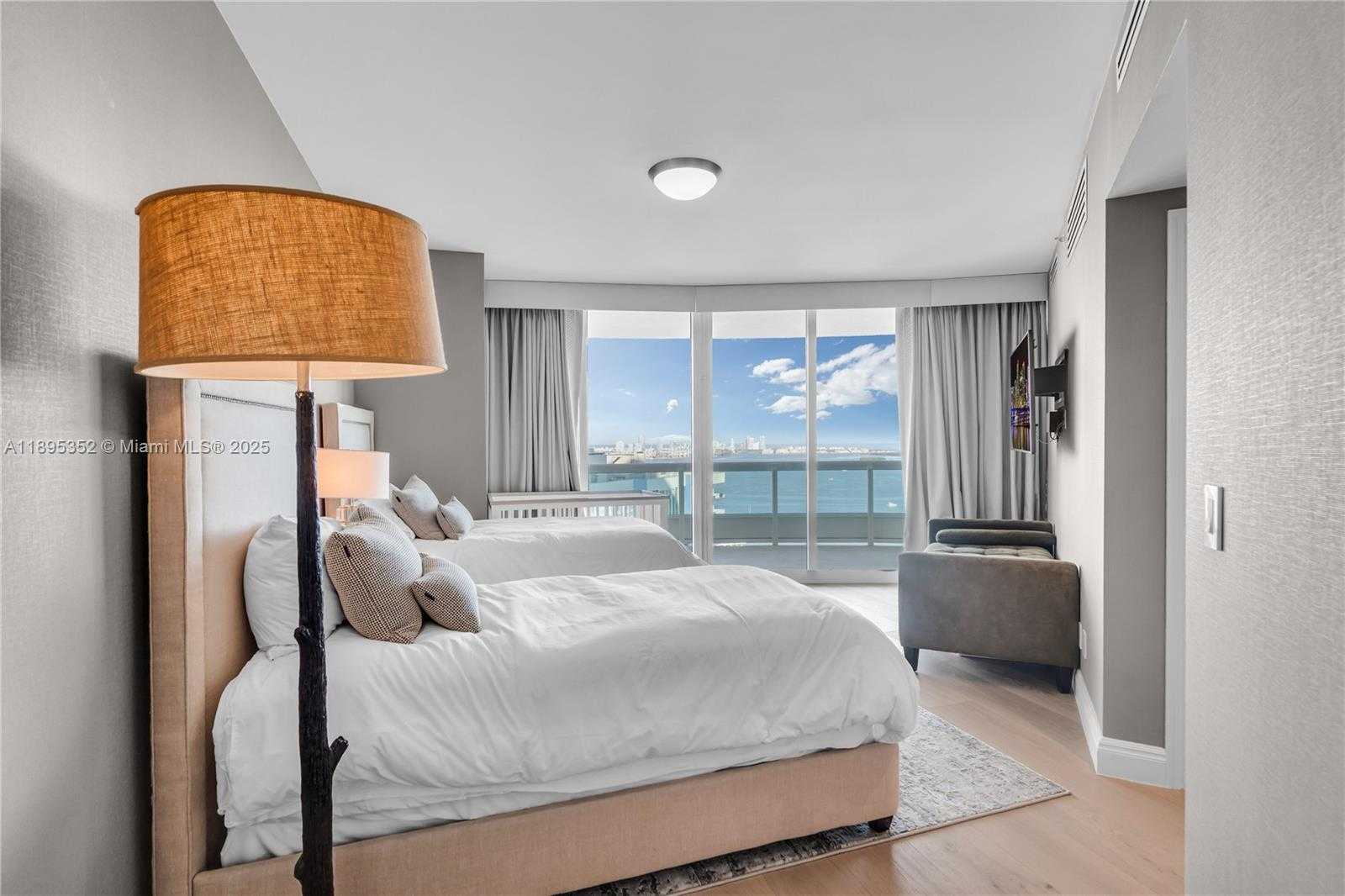 Small Image of 1643 BRICKELL AVE #3501, Miami Number 49