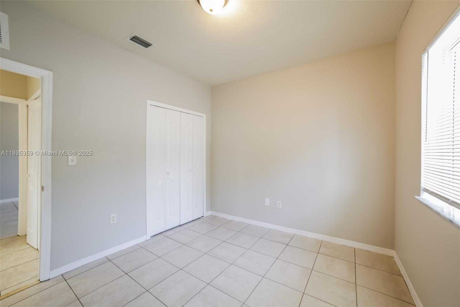 Small Image of 10131 WEST INDIGO ST, Miami Number 11