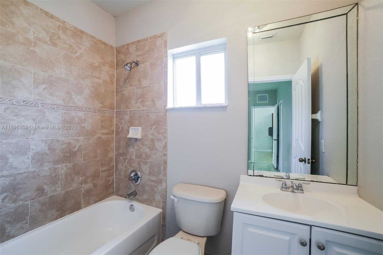 Small Image of 10131 WEST INDIGO ST, Miami Number 13