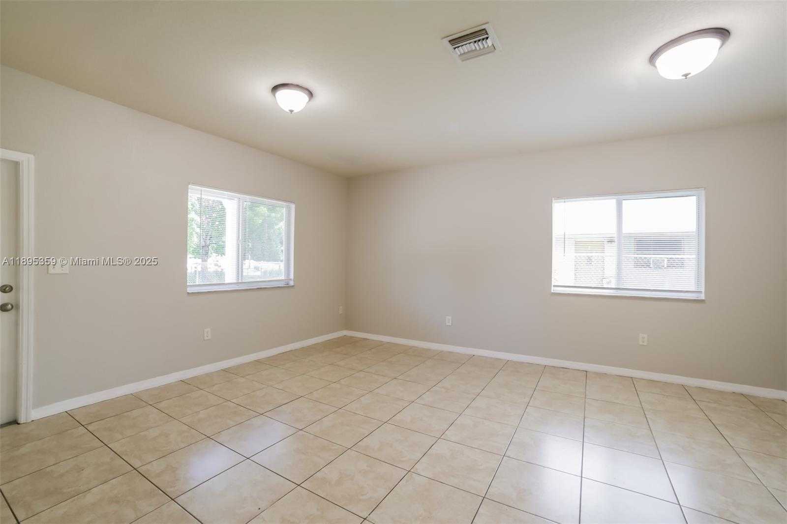 Small Image of 10131 WEST INDIGO ST, Miami Number 3