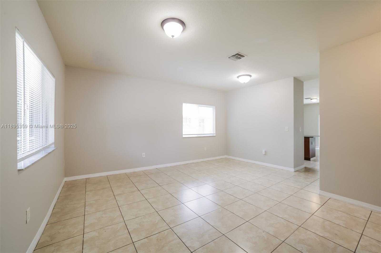 Small Image of 10131 WEST INDIGO ST, Miami Number 4