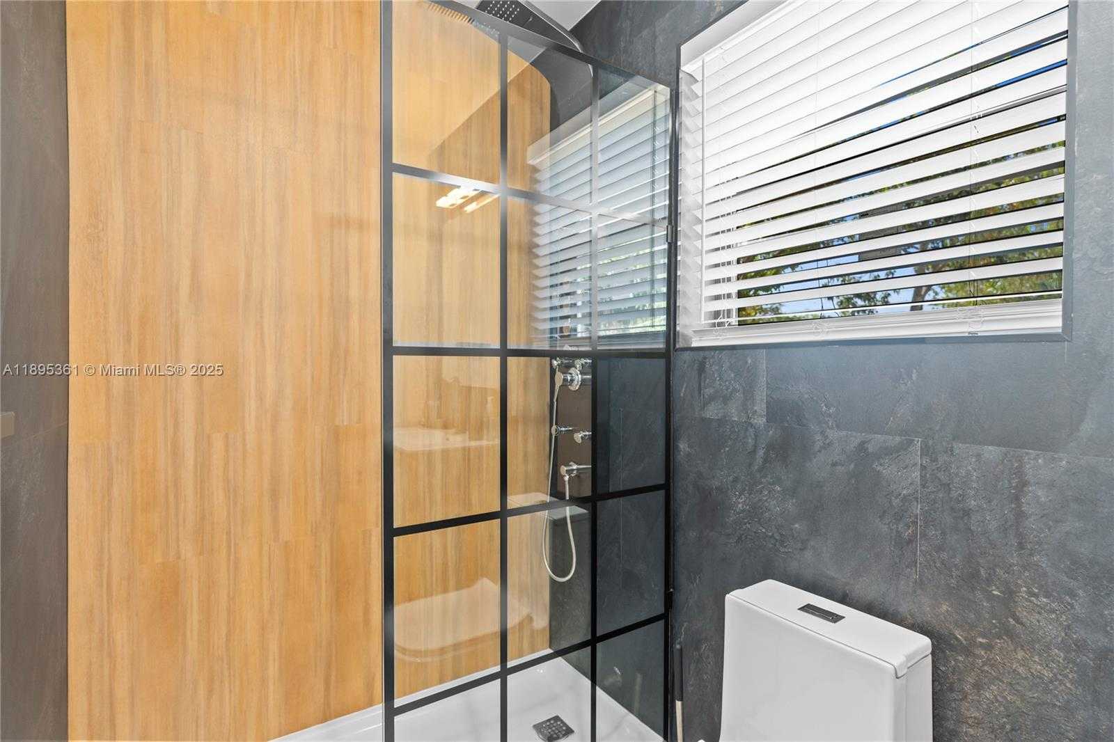 Small Image of 220 NORTH WEST 134TH ST, North Miami Number 21